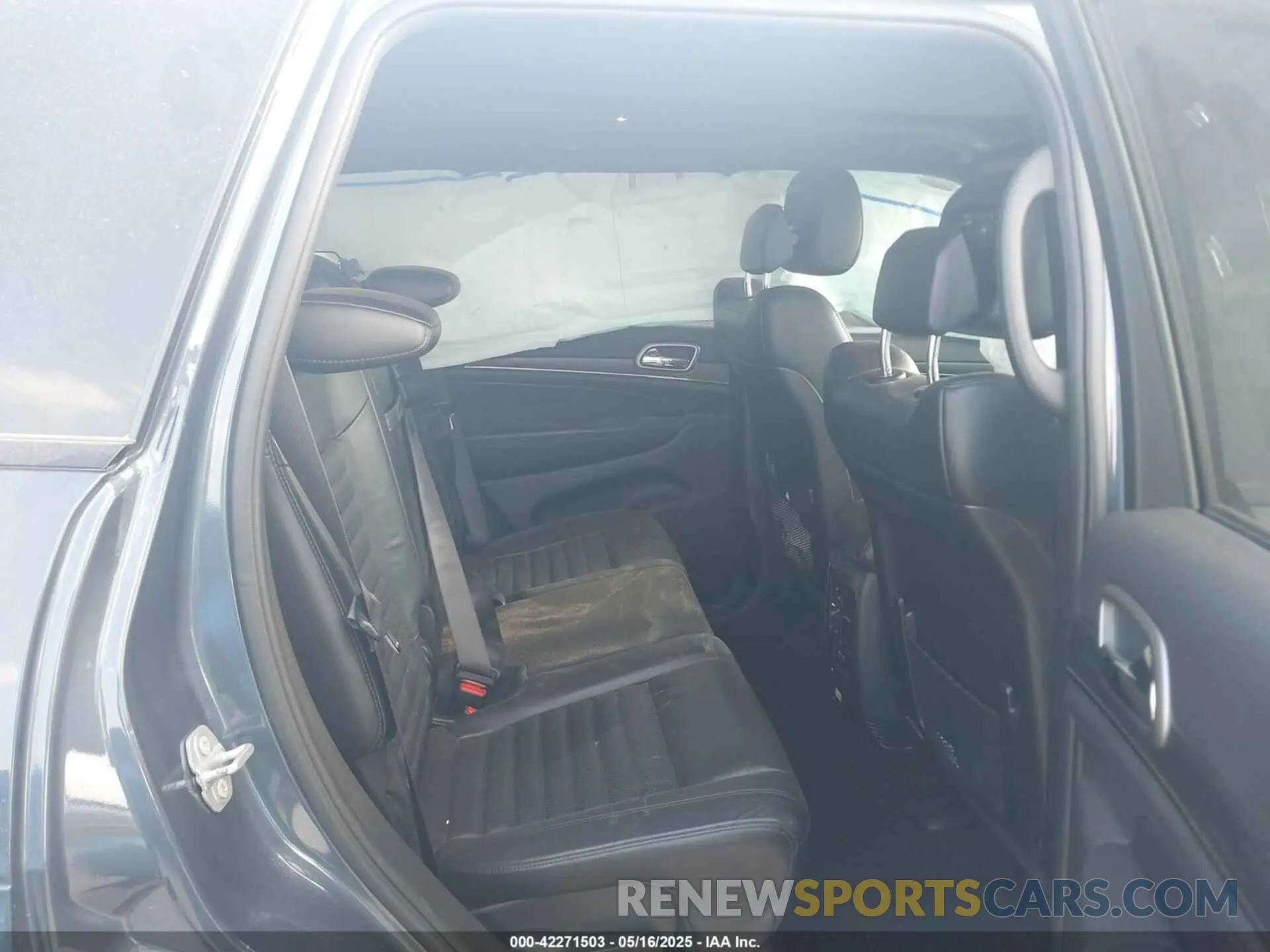 8 Photograph of a damaged car 1C4RJEBG3LC371068 JEEP GRAND CHEROKEE 2020