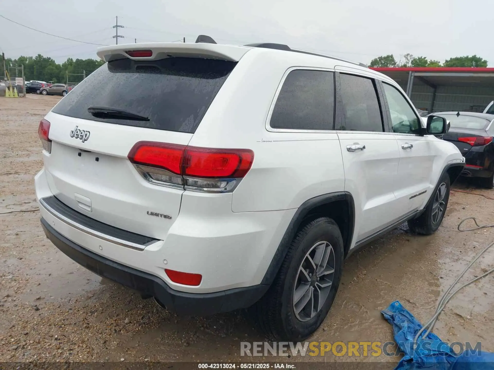 4 Photograph of a damaged car 1C4RJEBG4LC118292 JEEP GRAND CHEROKEE 2020