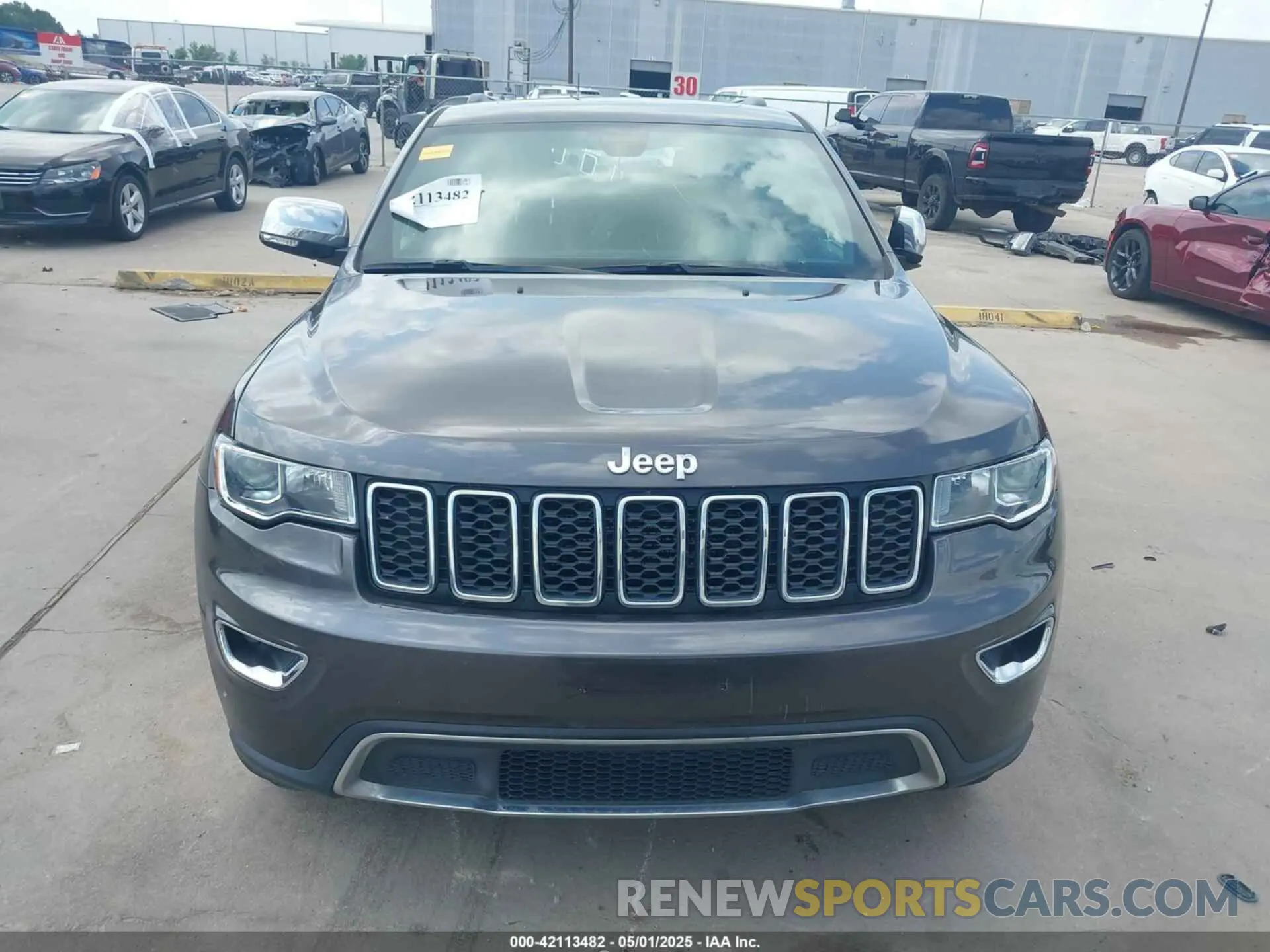 12 Photograph of a damaged car 1C4RJEBG4LC295201 JEEP GRAND CHEROKEE 2020