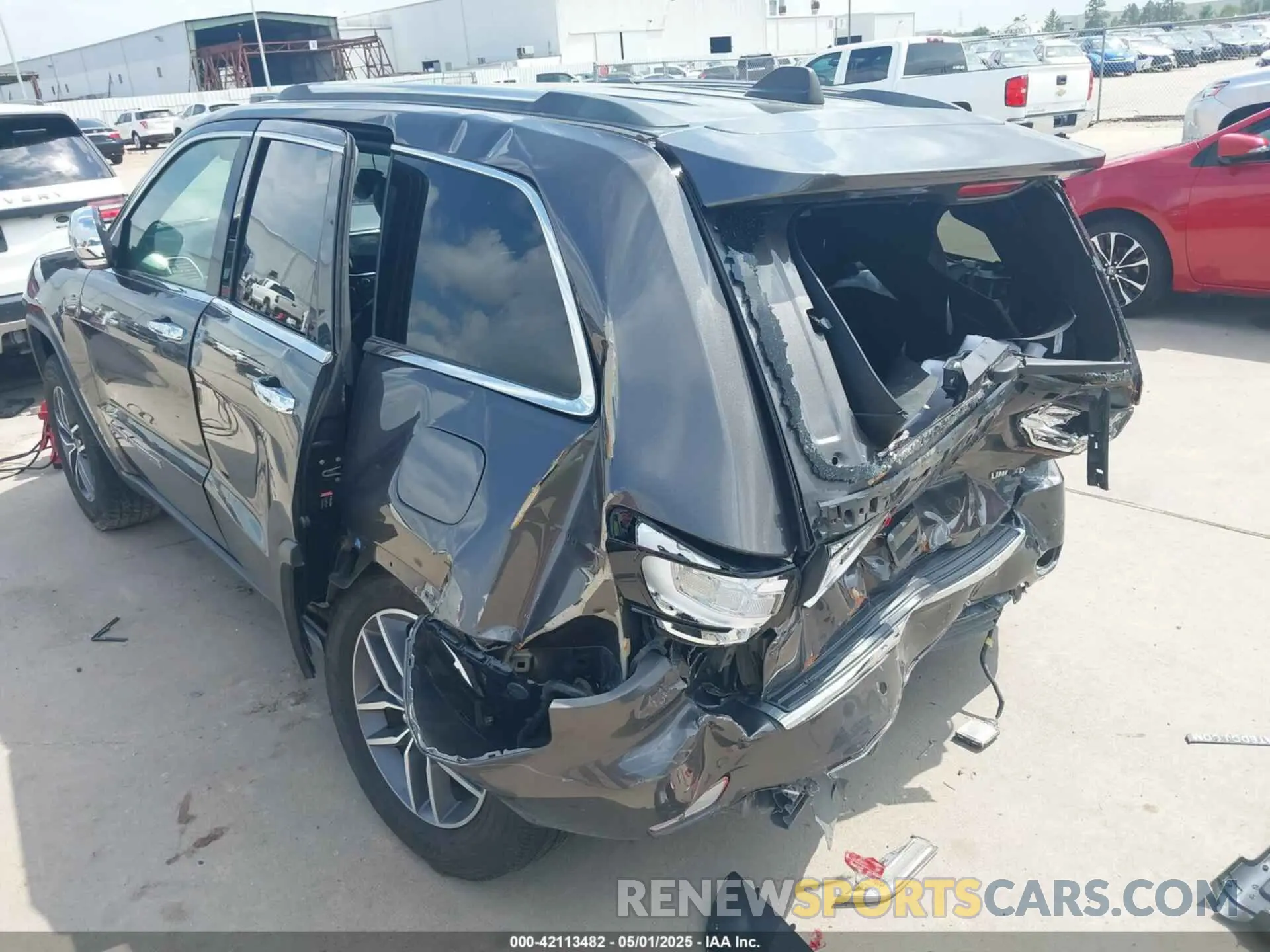 6 Photograph of a damaged car 1C4RJEBG4LC295201 JEEP GRAND CHEROKEE 2020