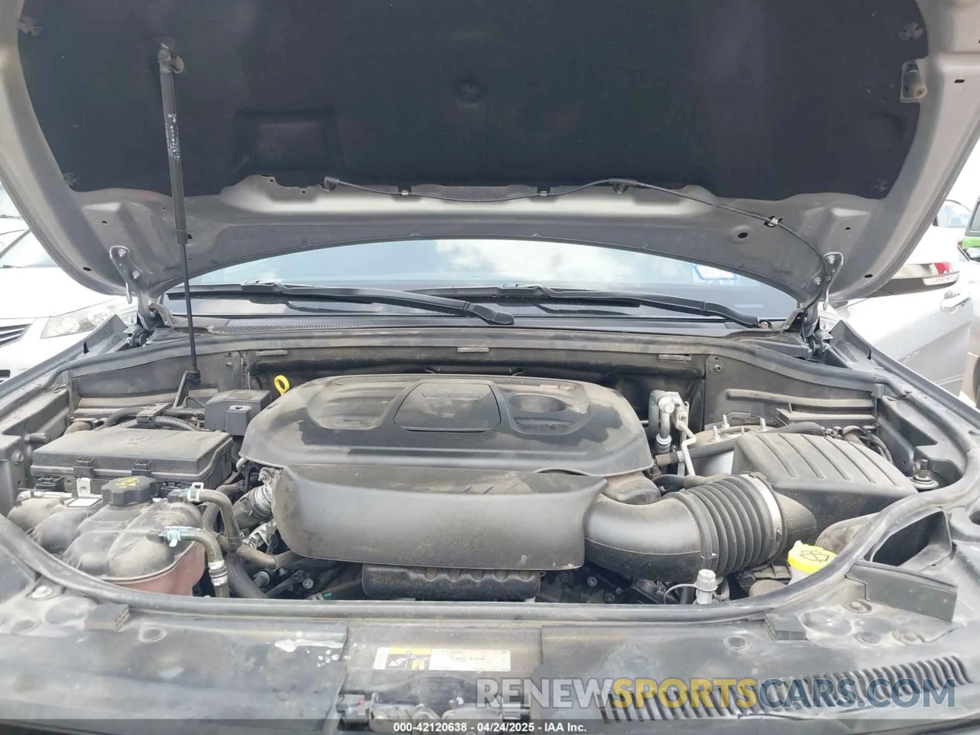10 Photograph of a damaged car 1C4RJEBG4LC372293 JEEP GRAND CHEROKEE 2020