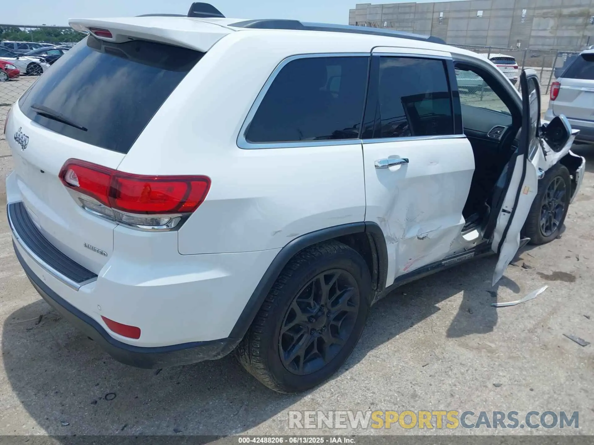 4 Photograph of a damaged car 1C4RJEBG5LC140043 JEEP GRAND CHEROKEE 2020