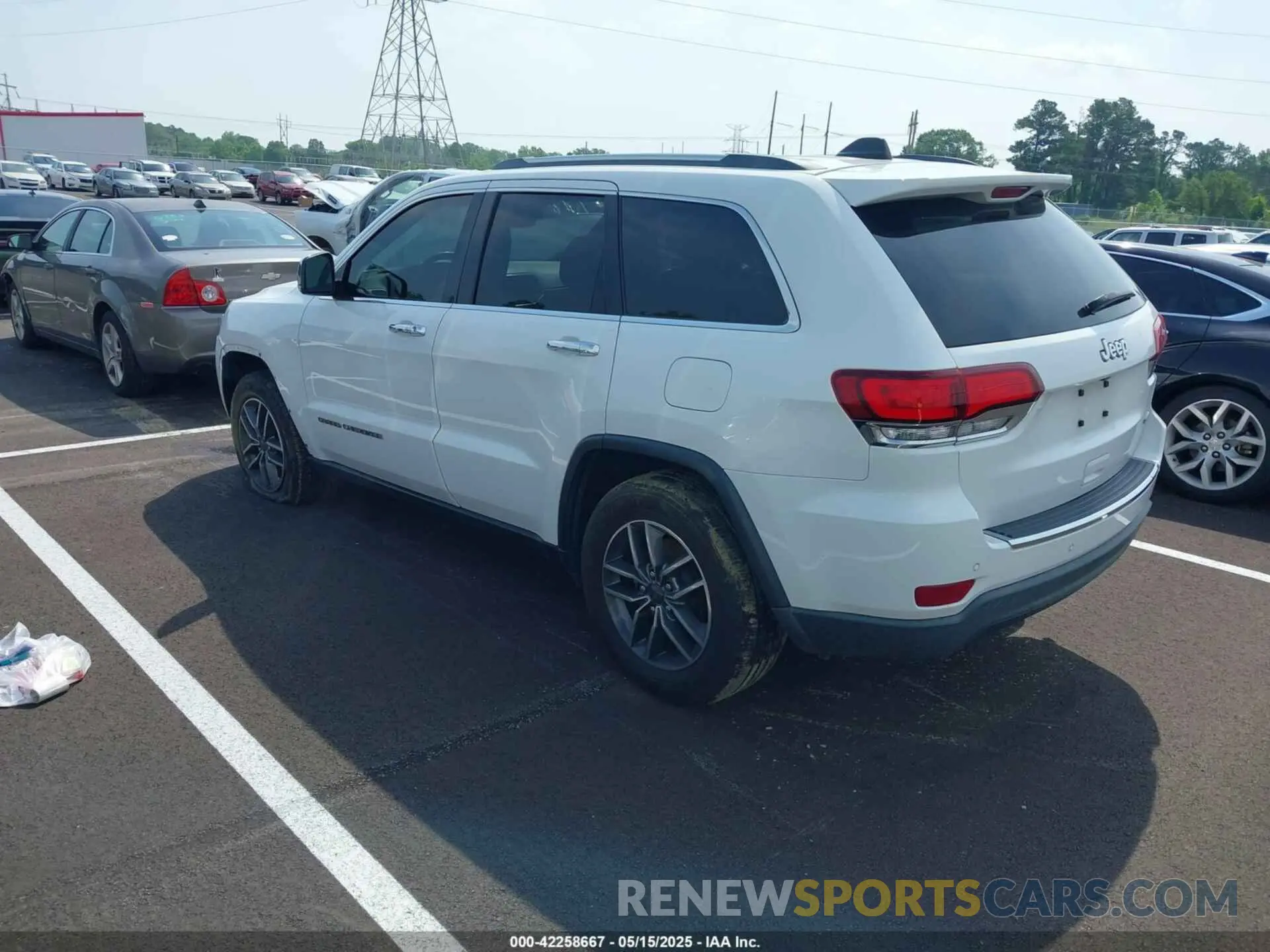 3 Photograph of a damaged car 1C4RJEBG5LC295384 JEEP GRAND CHEROKEE 2020