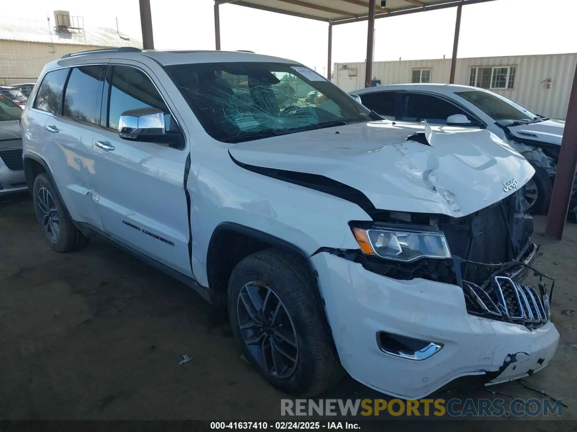 1 Photograph of a damaged car 1C4RJEBG6LC245478 JEEP GRAND CHEROKEE 2020