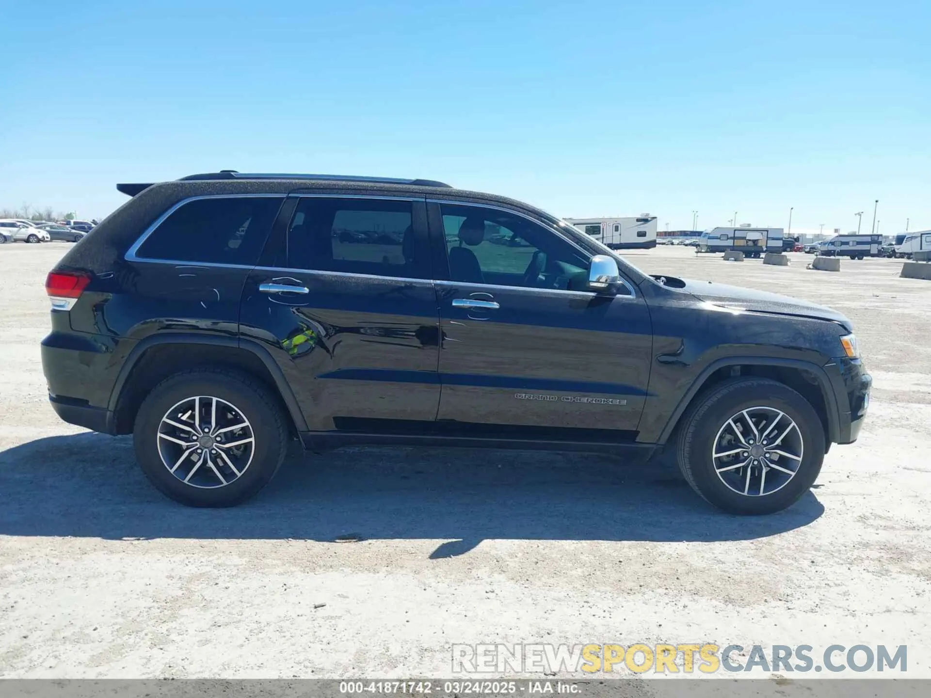 13 Photograph of a damaged car 1C4RJEBG6LC430209 JEEP GRAND CHEROKEE 2020