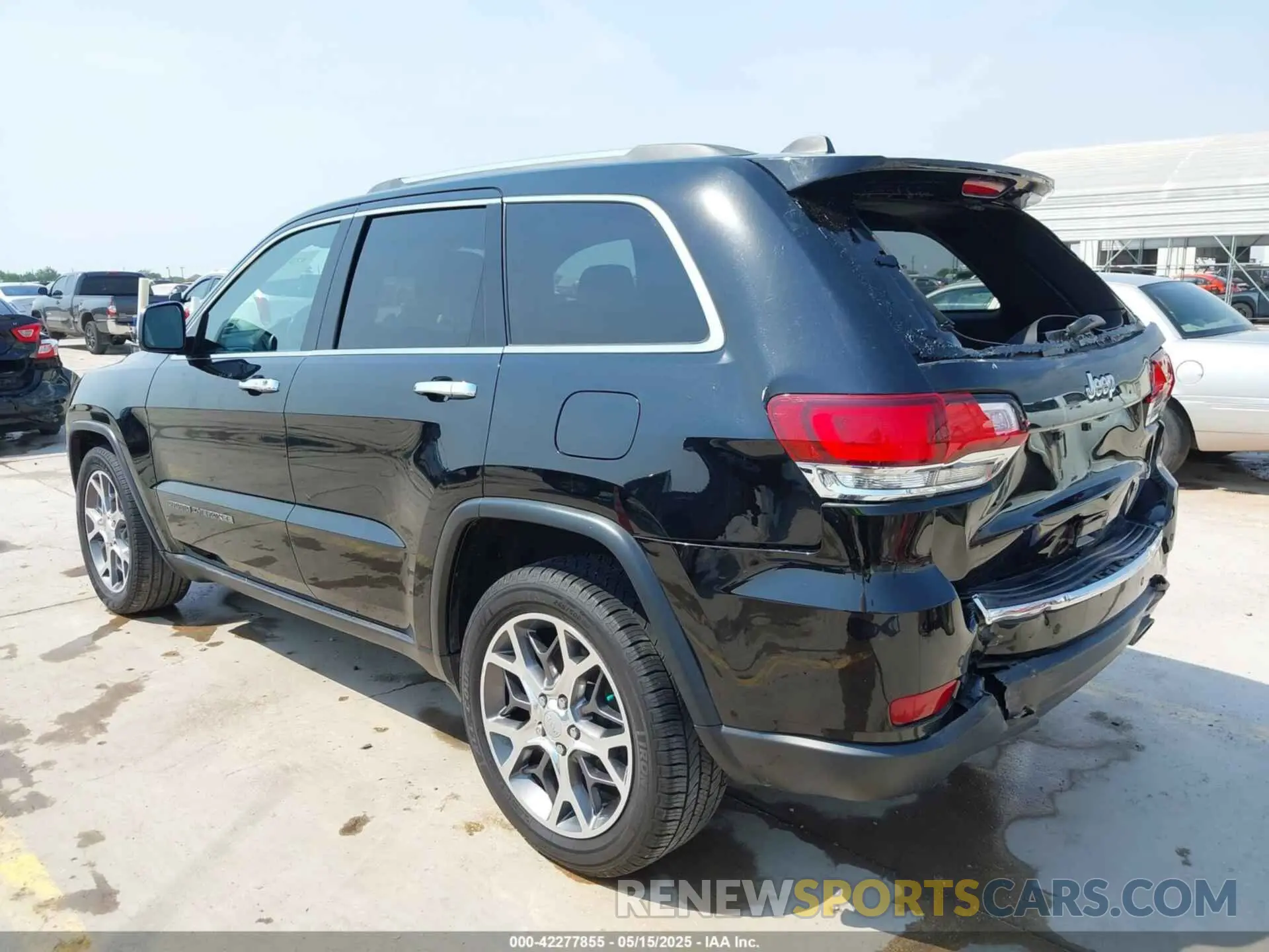 3 Photograph of a damaged car 1C4RJEBG9LC428549 JEEP GRAND CHEROKEE 2020
