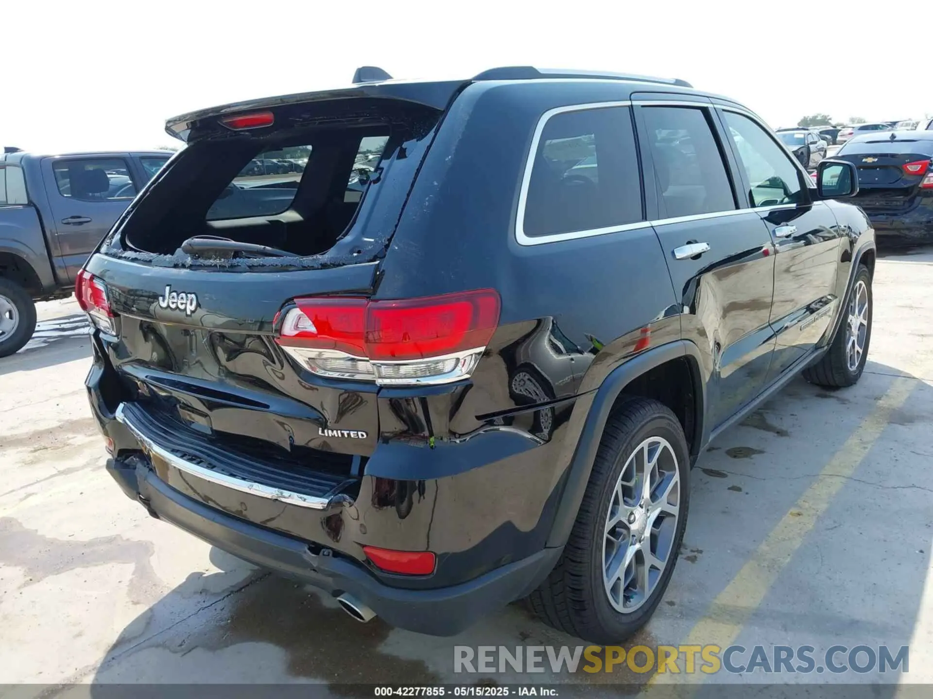 6 Photograph of a damaged car 1C4RJEBG9LC428549 JEEP GRAND CHEROKEE 2020