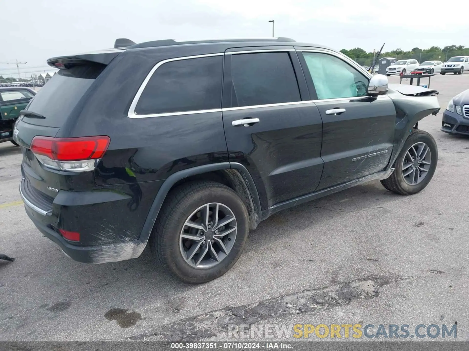 4 Photograph of a damaged car 1C4RJEBGXLC160983 JEEP GRAND CHEROKEE 2020