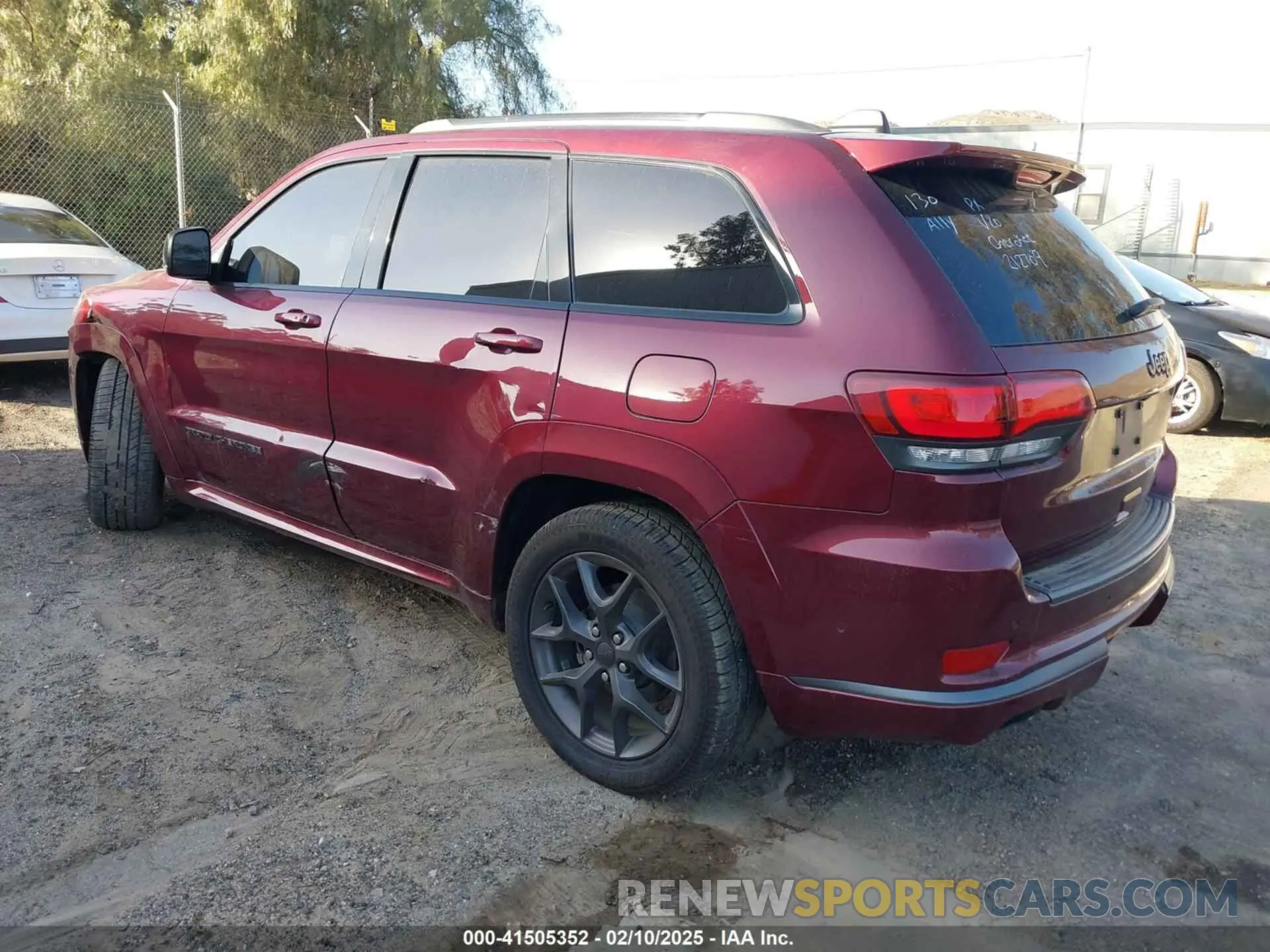 3 Фотография поврежденного автомобиля 1C4RJEBGXLC212709 JEEP GRAND CHEROKEE 2020