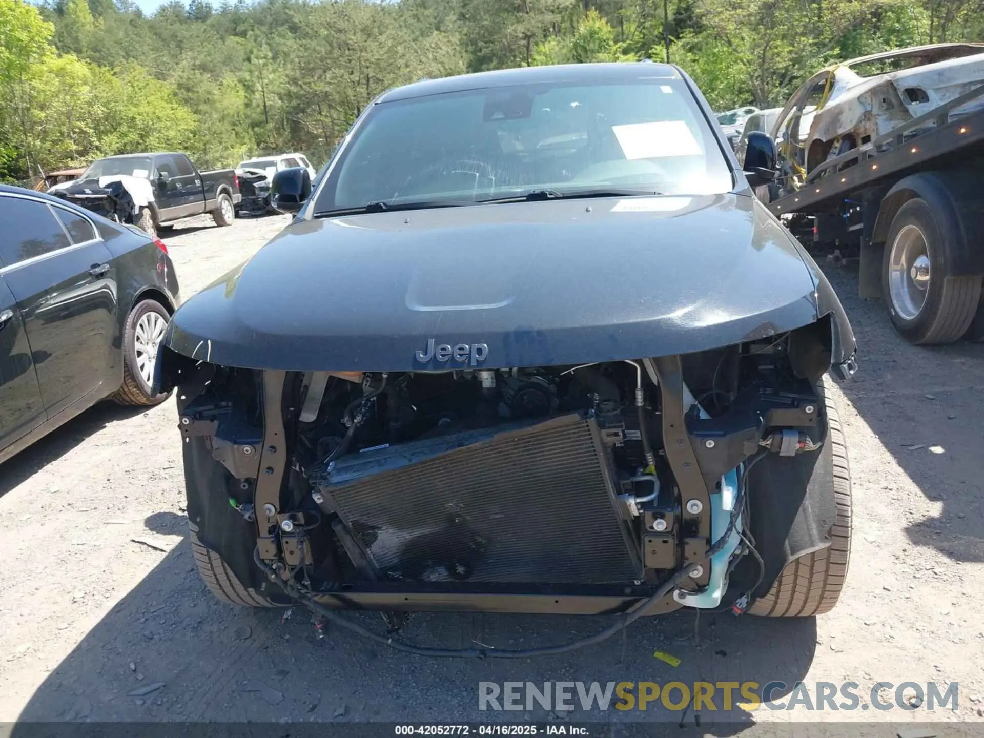 12 Photograph of a damaged car 1C4RJECG2LC140709 JEEP GRAND CHEROKEE 2020
