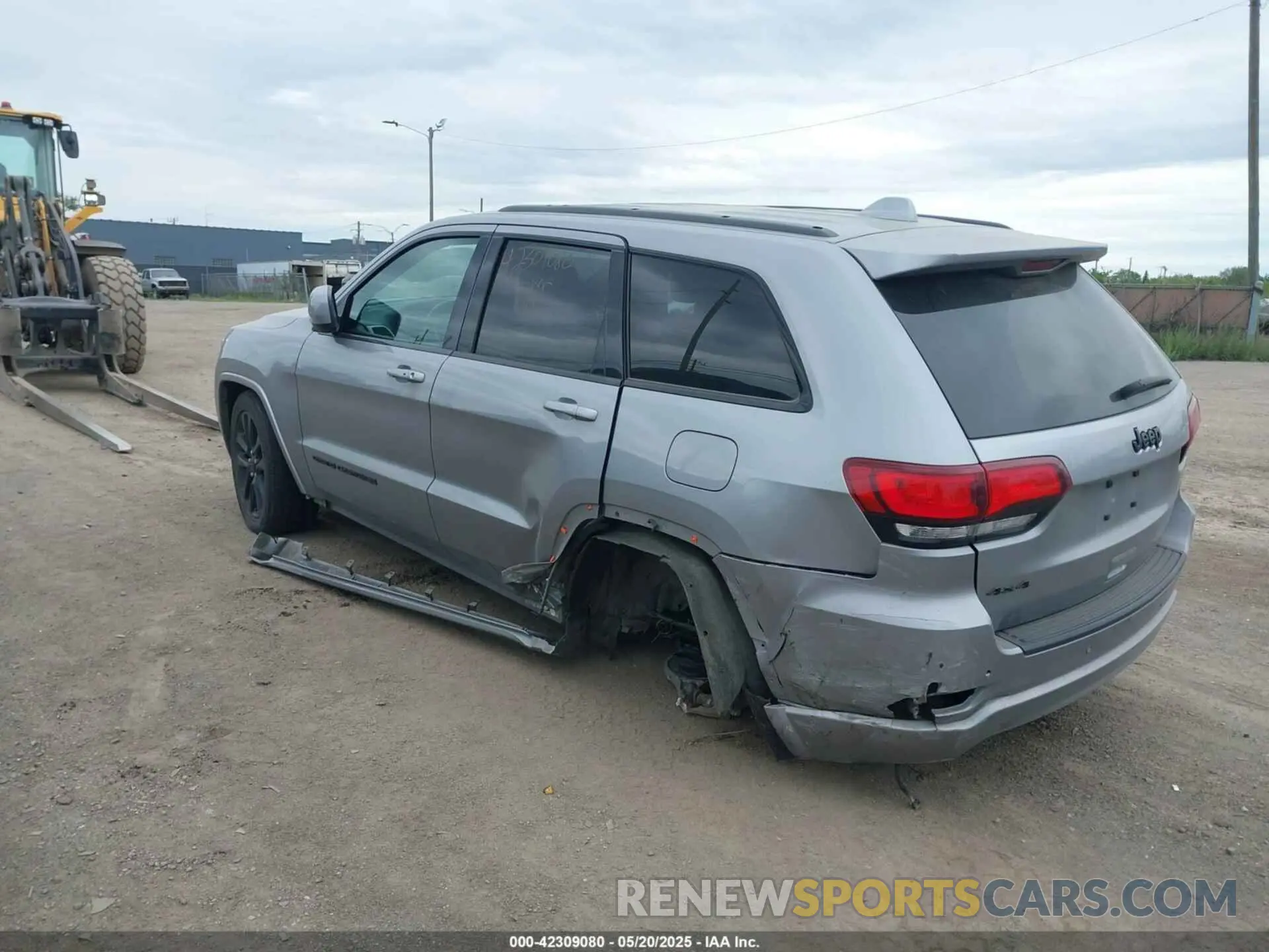 3 Photograph of a damaged car 1C4RJFAG0LC240722 JEEP GRAND CHEROKEE 2020