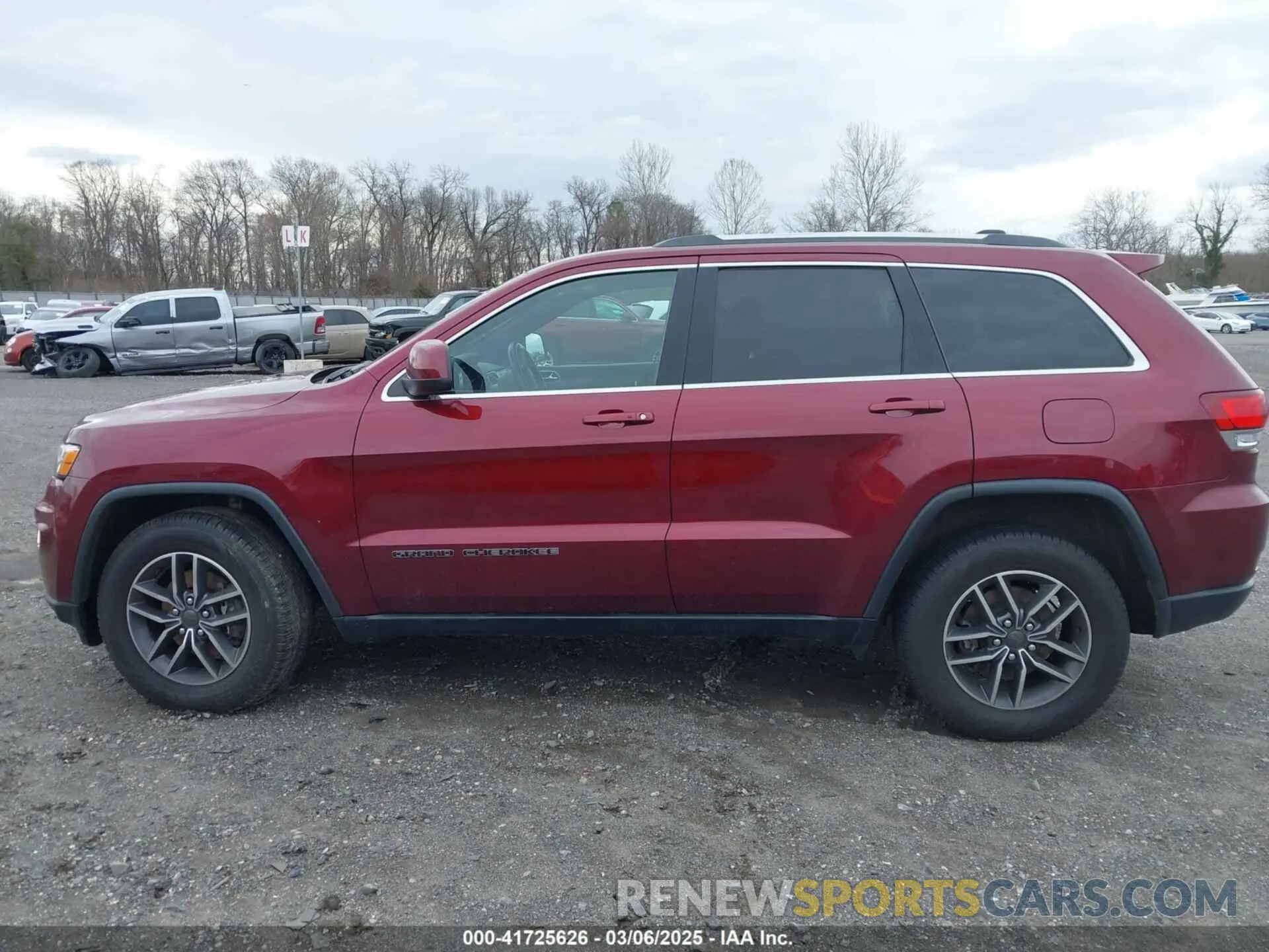 14 Photograph of a damaged car 1C4RJFAG2LC147846 JEEP GRAND CHEROKEE 2020