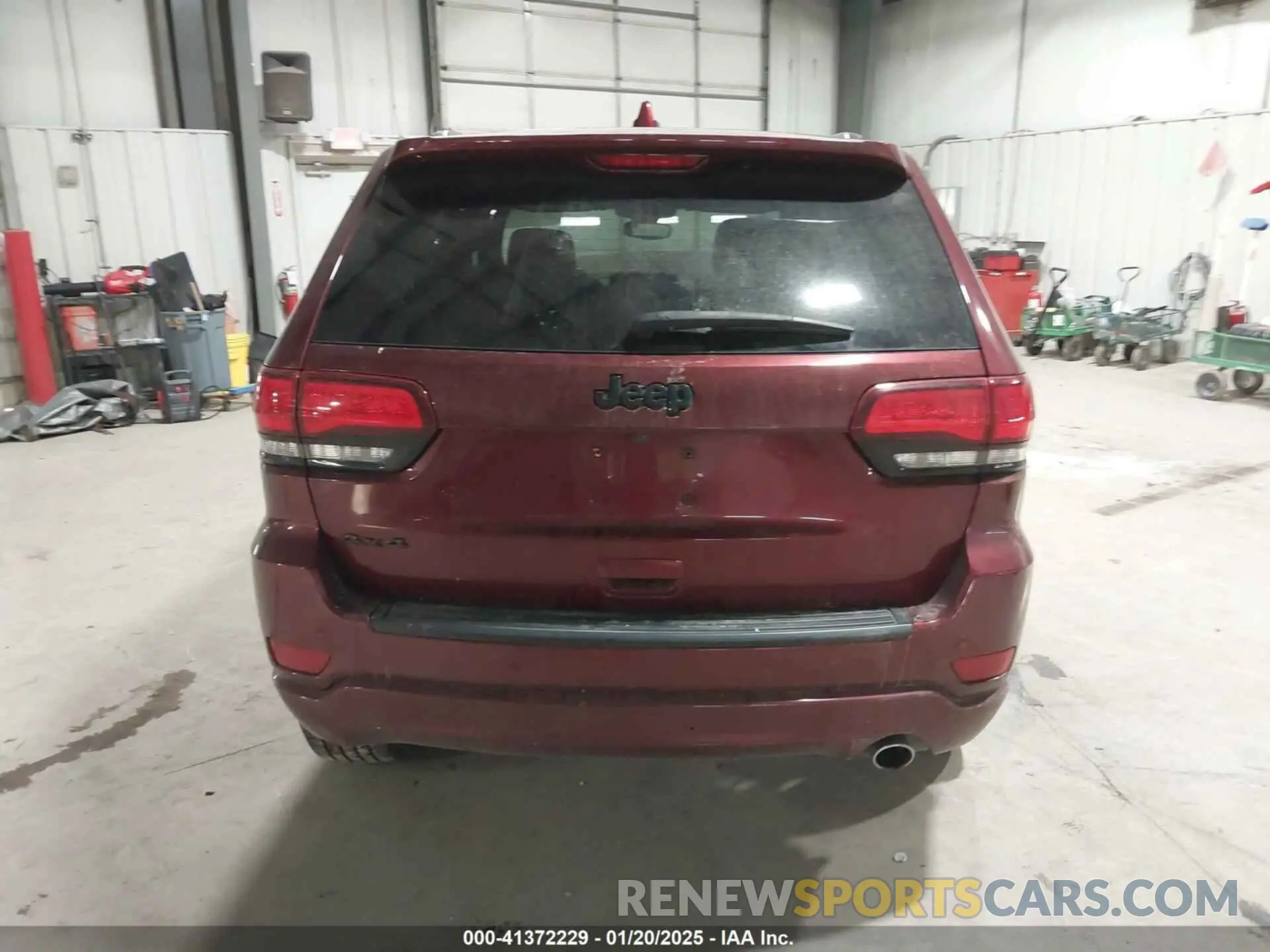 16 Photograph of a damaged car 1C4RJFAG3LC297996 JEEP GRAND CHEROKEE 2020