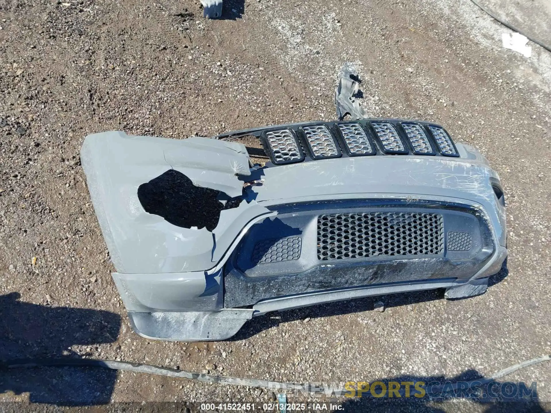 12 Photograph of a damaged car 1C4RJFAG3LC376021 JEEP GRAND CHEROKEE 2020