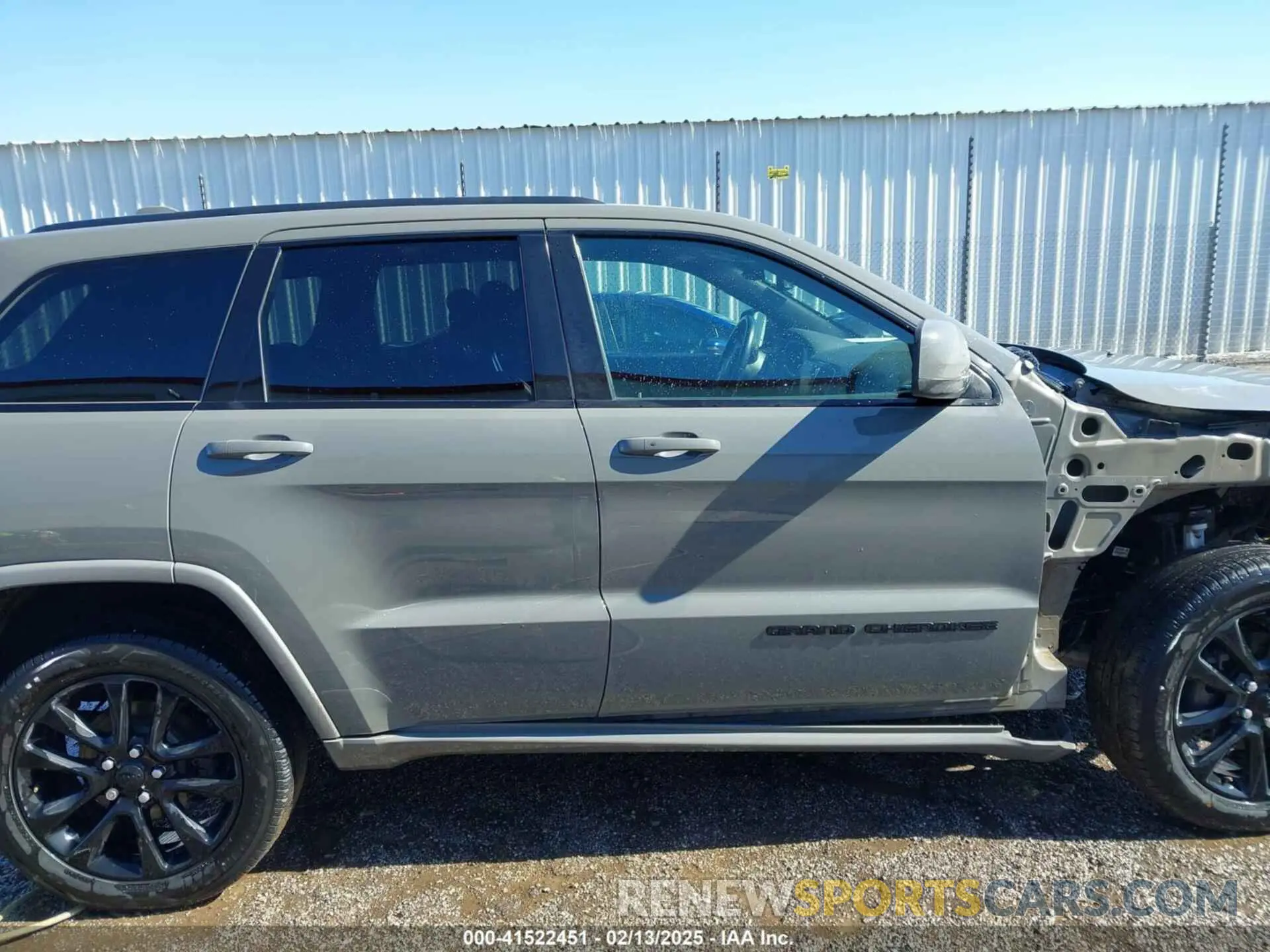 14 Photograph of a damaged car 1C4RJFAG3LC376021 JEEP GRAND CHEROKEE 2020