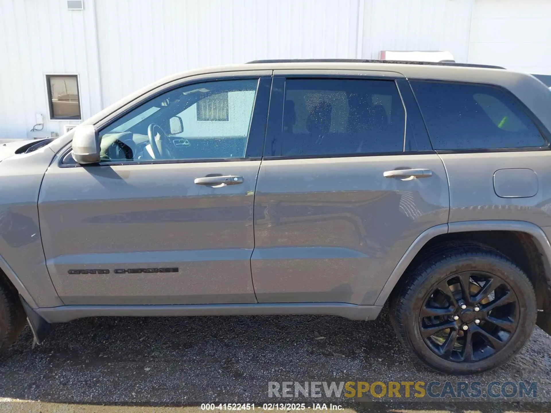 15 Photograph of a damaged car 1C4RJFAG3LC376021 JEEP GRAND CHEROKEE 2020