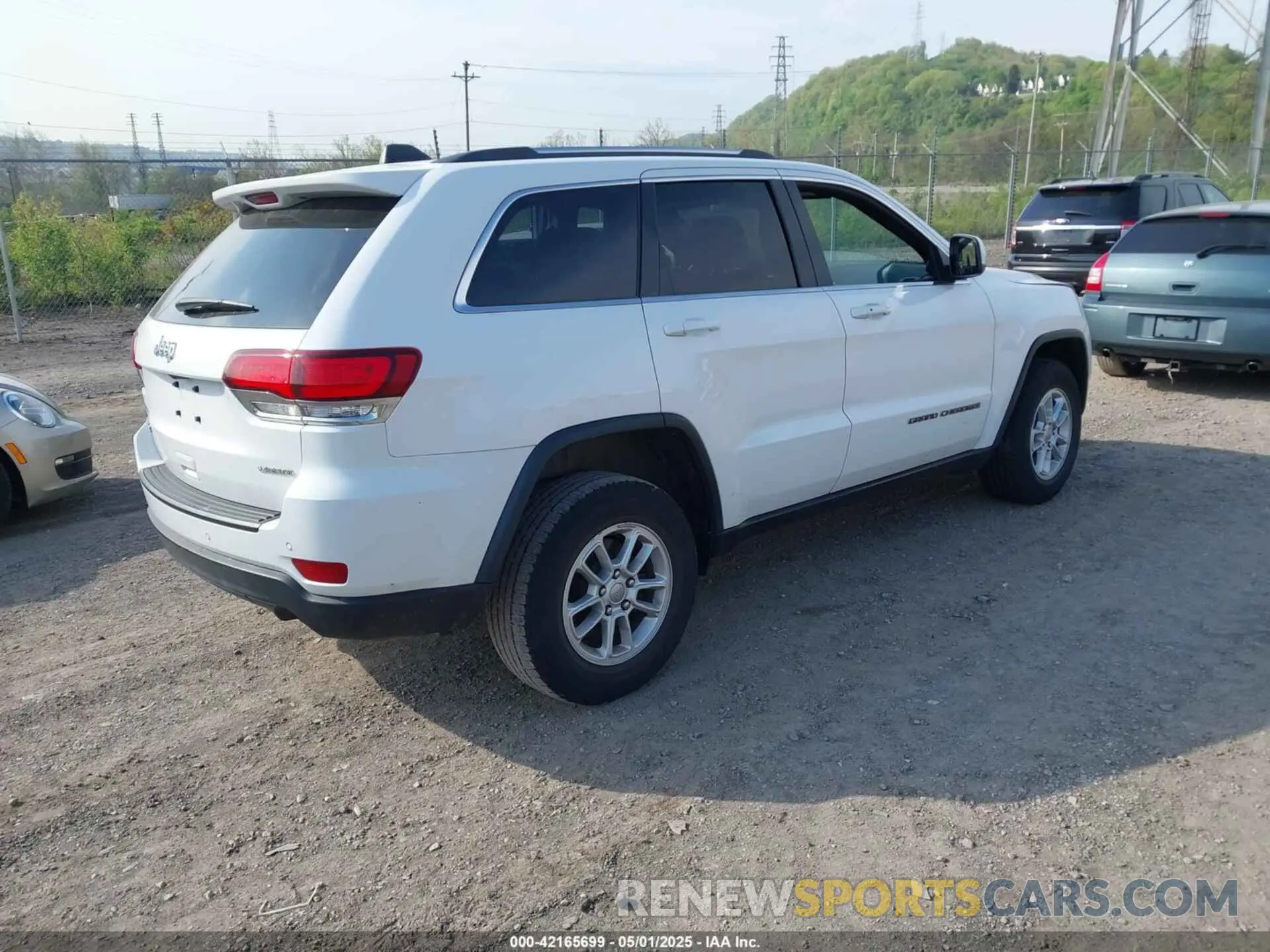 4 Photograph of a damaged car 1C4RJFAG4LC101676 JEEP GRAND CHEROKEE 2020