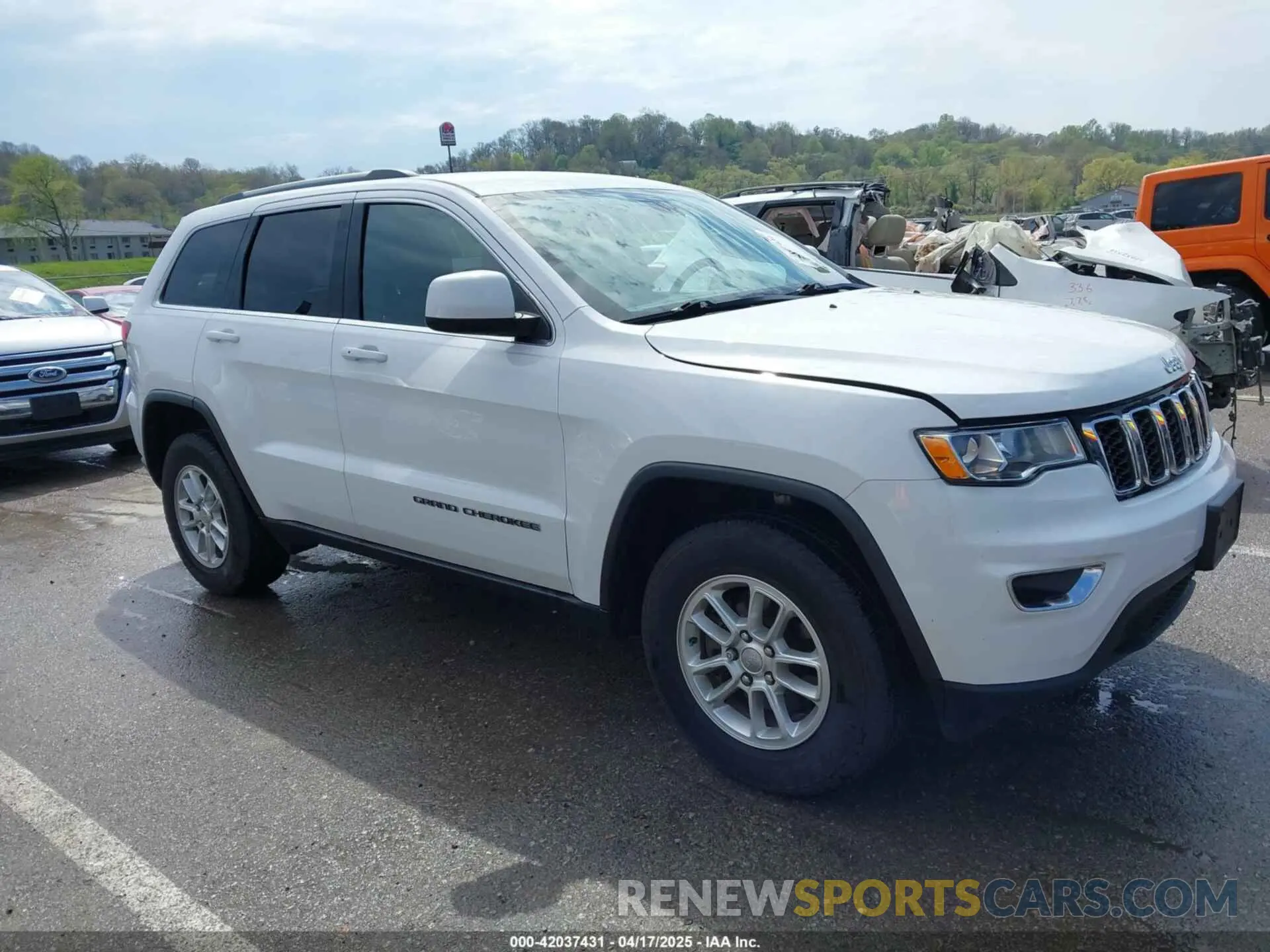 13 Photograph of a damaged car 1C4RJFAG4LC292886 JEEP GRAND CHEROKEE 2020