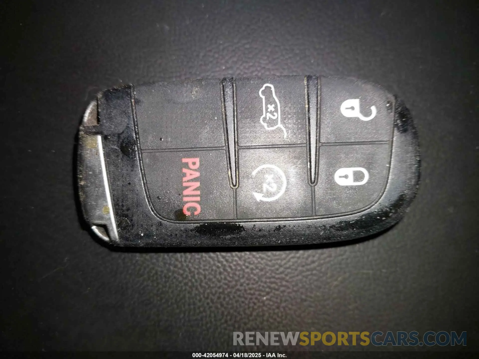 11 Photograph of a damaged car 1C4RJFAG4LC361298 JEEP GRAND CHEROKEE 2020