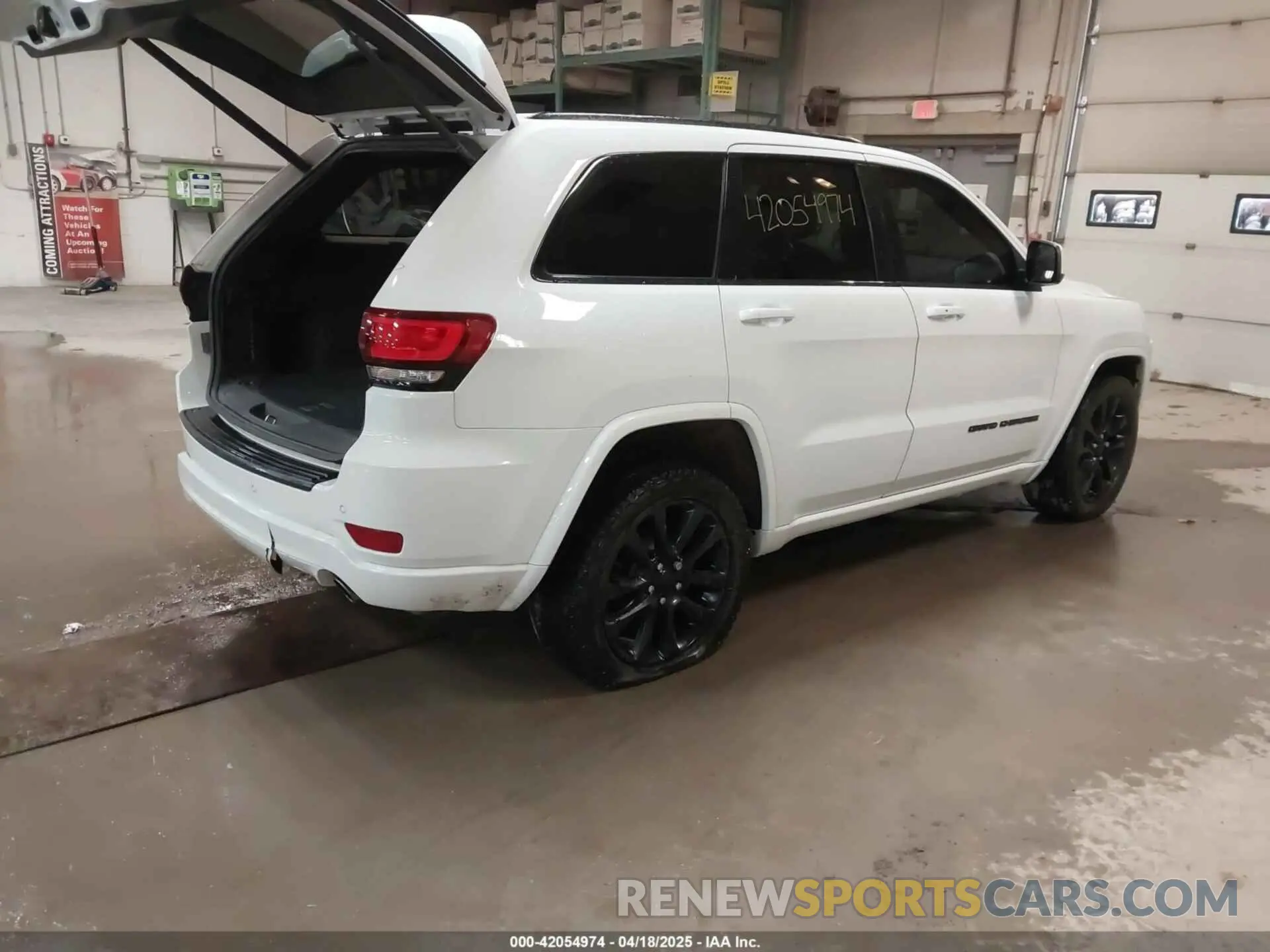 4 Photograph of a damaged car 1C4RJFAG4LC361298 JEEP GRAND CHEROKEE 2020