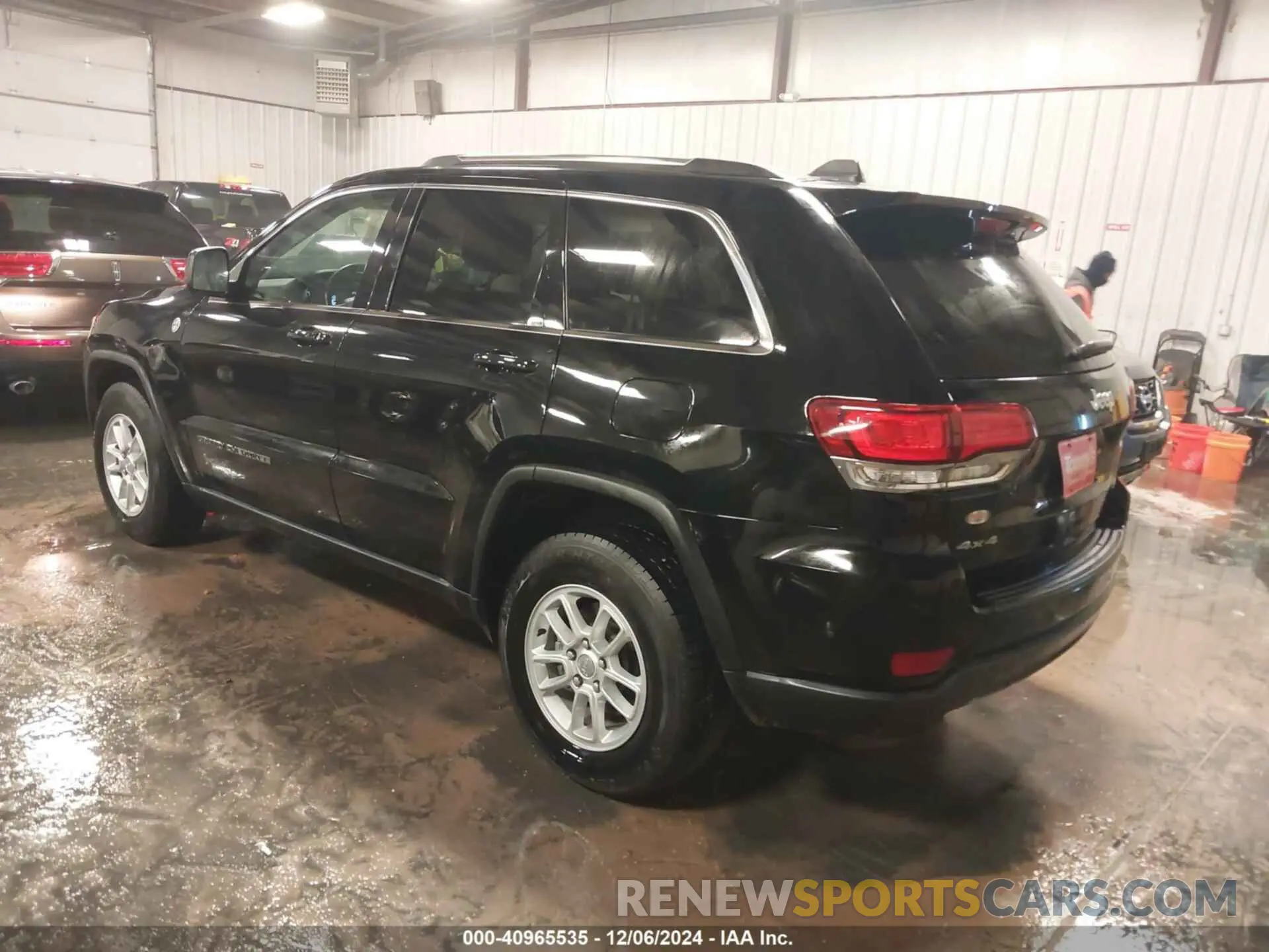 3 Photograph of a damaged car 1C4RJFAG4LC444049 JEEP GRAND CHEROKEE 2020