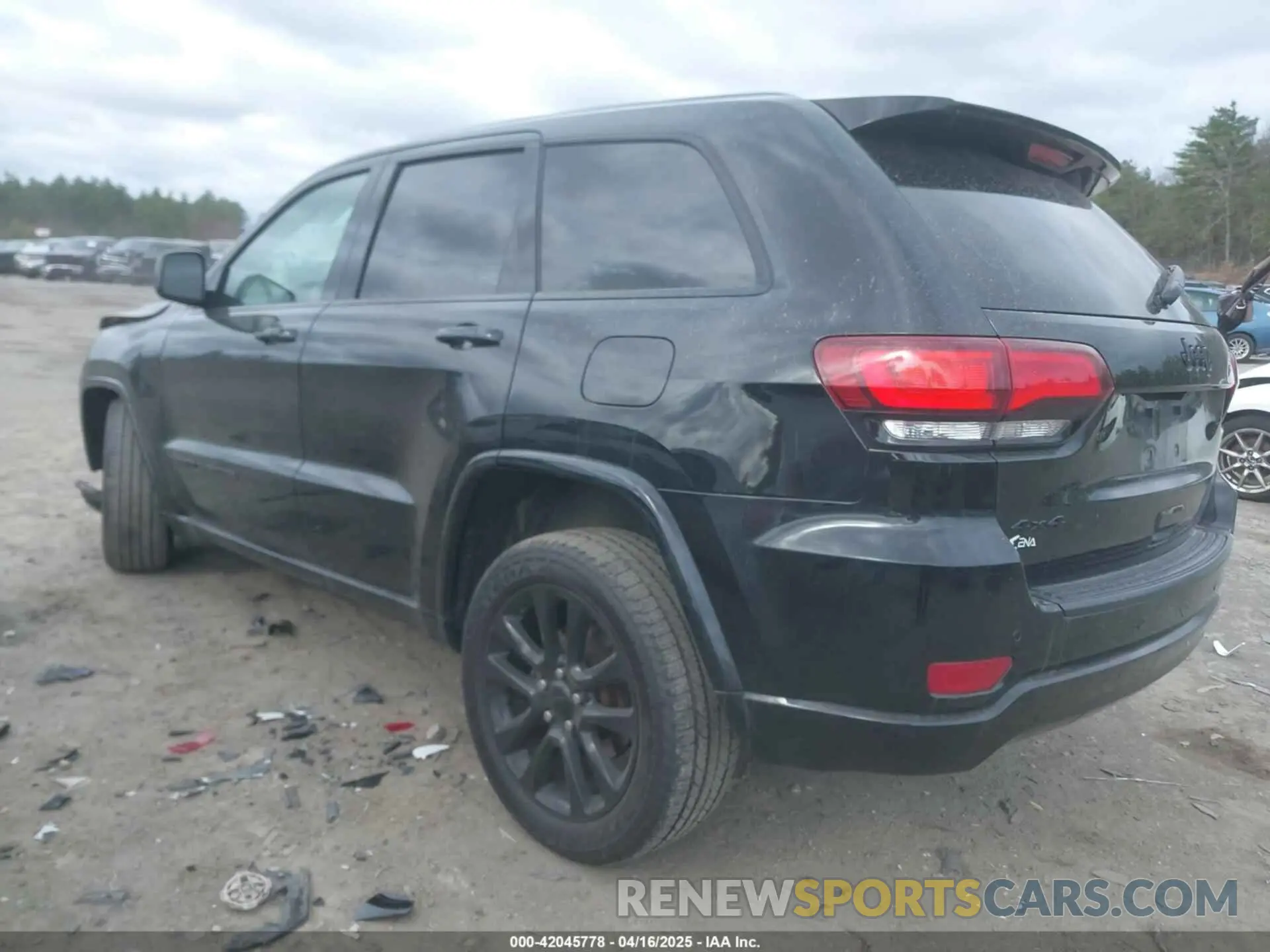 3 Photograph of a damaged car 1C4RJFAG5LC315074 JEEP GRAND CHEROKEE 2020