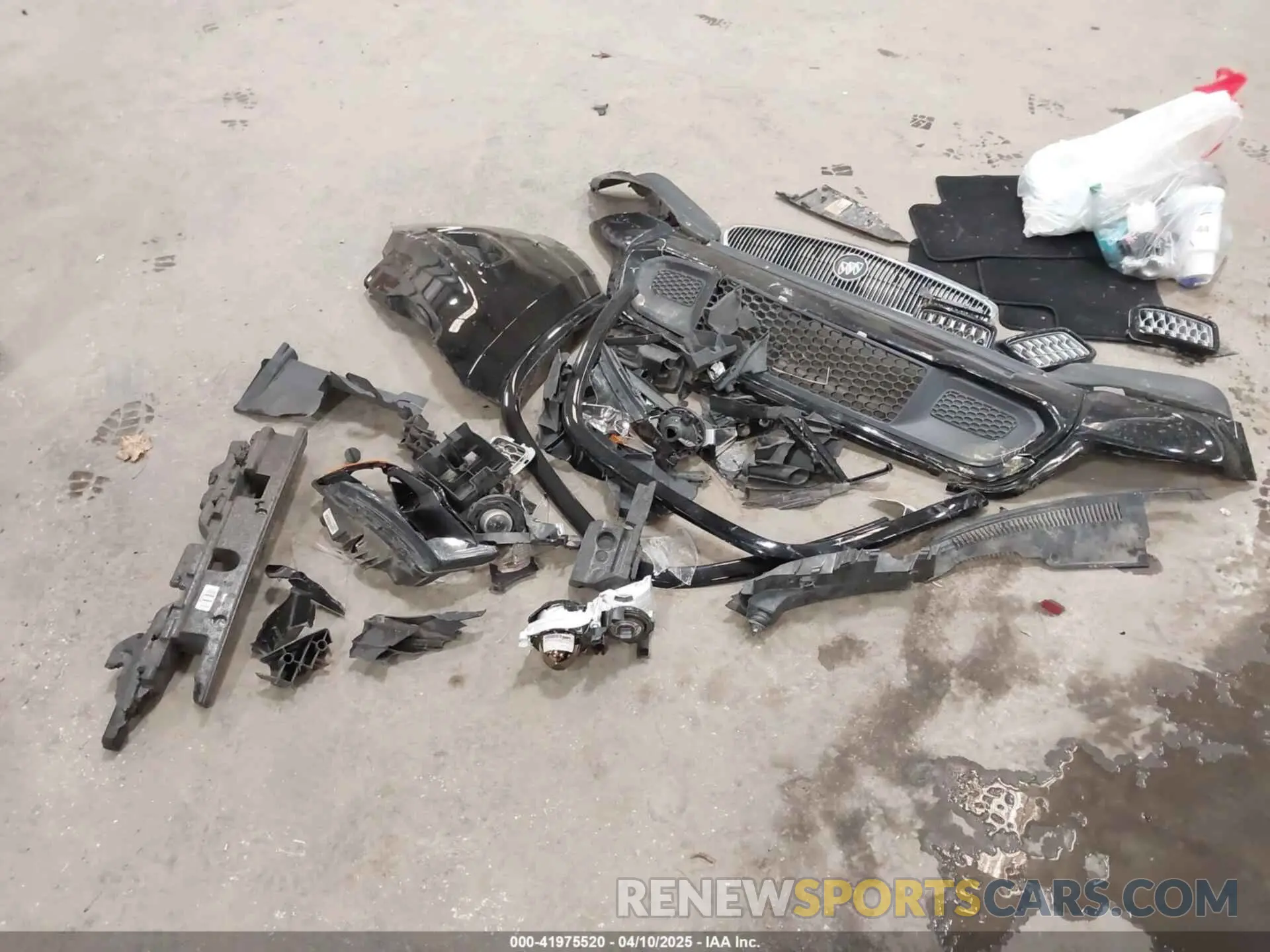 11 Photograph of a damaged car 1C4RJFAG5LC360077 JEEP GRAND CHEROKEE 2020