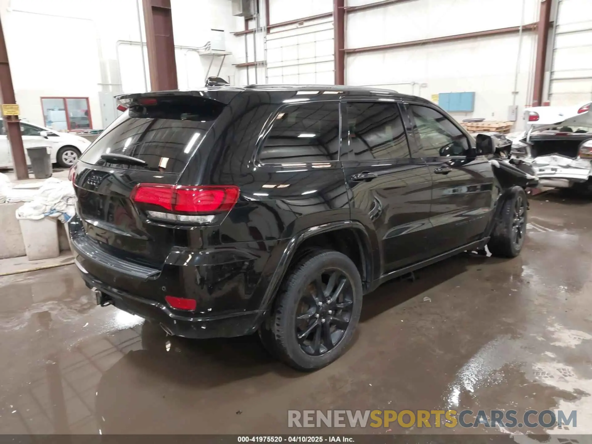 4 Photograph of a damaged car 1C4RJFAG5LC360077 JEEP GRAND CHEROKEE 2020