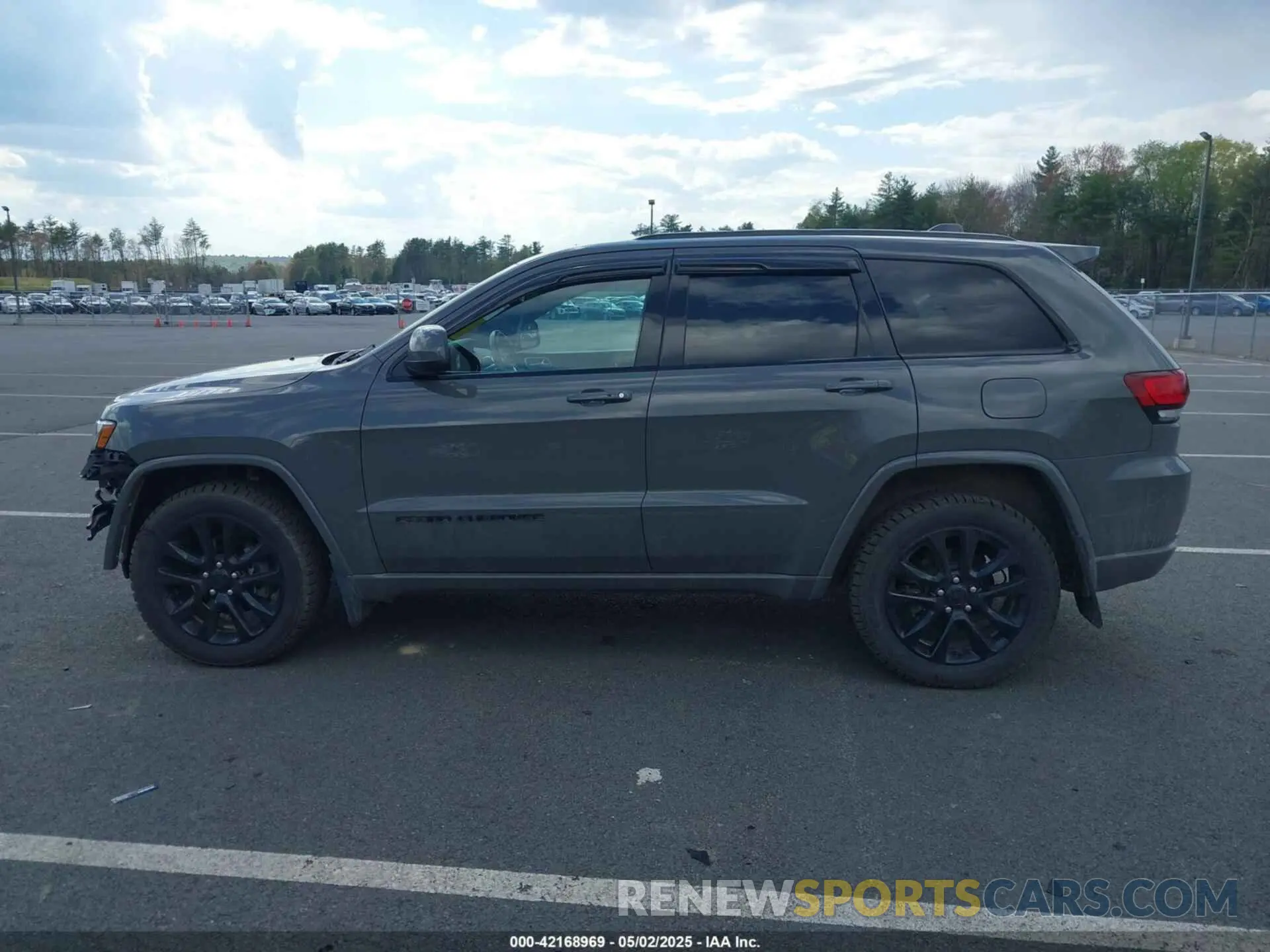 14 Photograph of a damaged car 1C4RJFAG5LC364453 JEEP GRAND CHEROKEE 2020