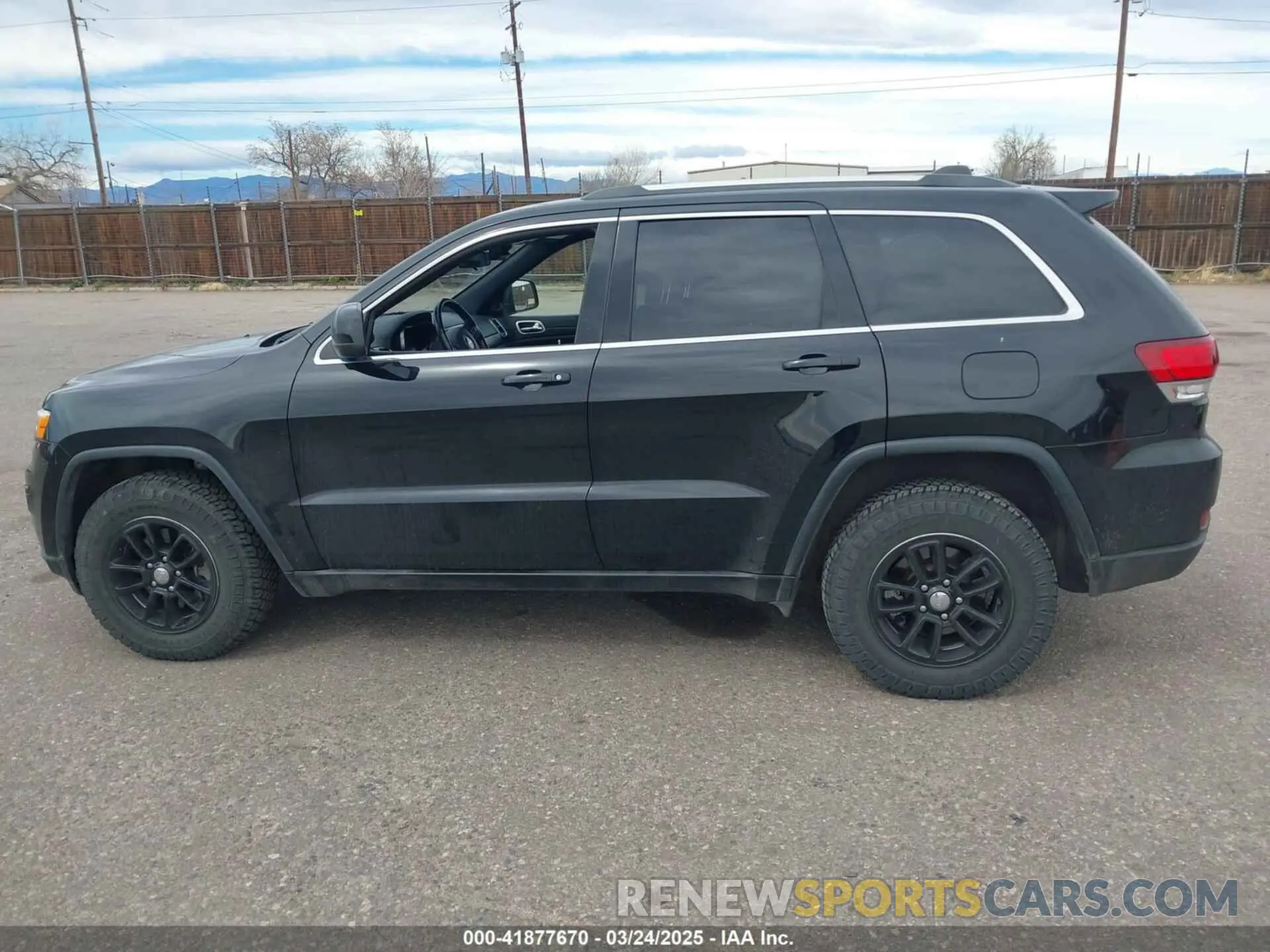 14 Photograph of a damaged car 1C4RJFAG6LC138485 JEEP GRAND CHEROKEE 2020
