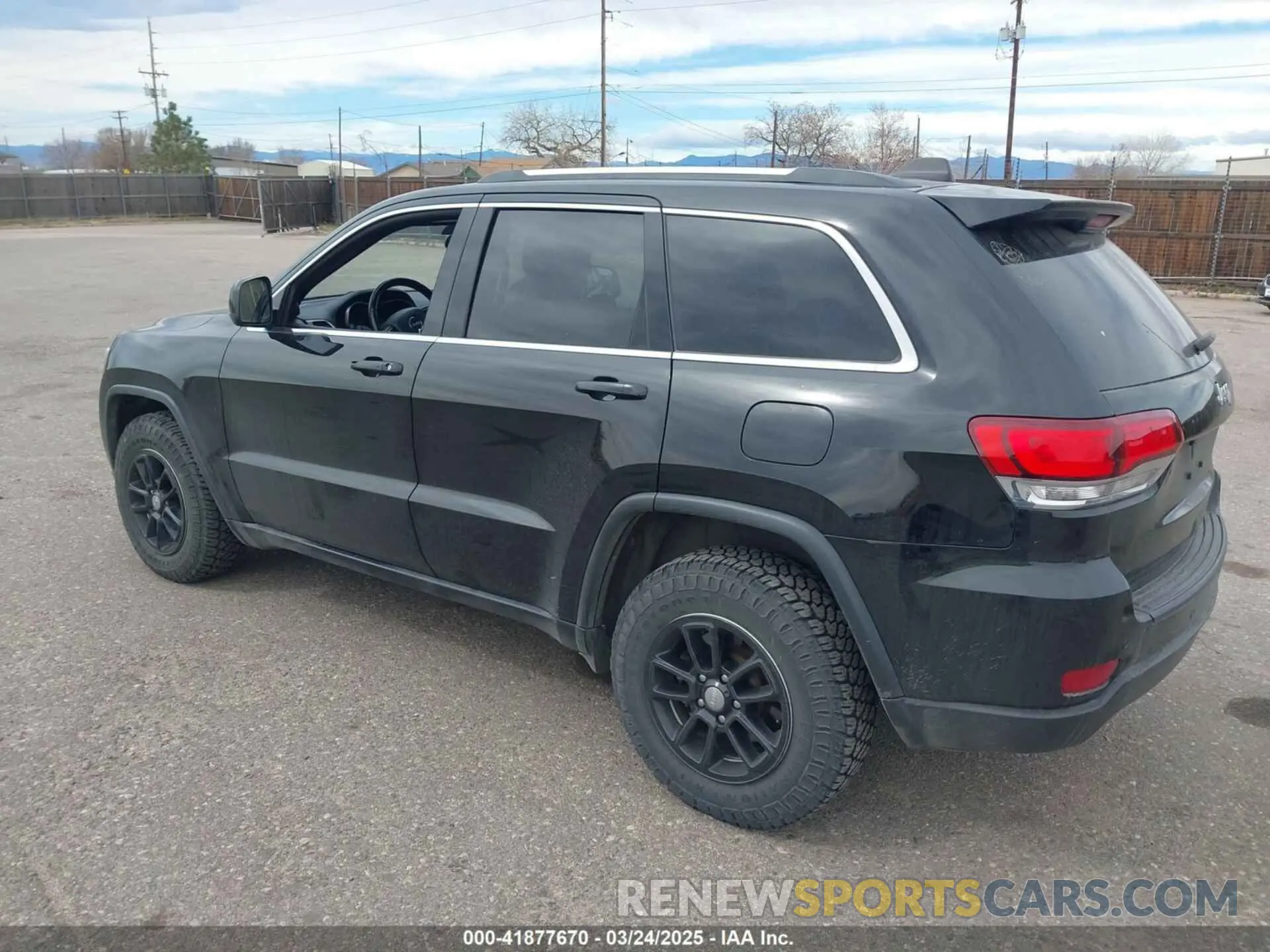 3 Photograph of a damaged car 1C4RJFAG6LC138485 JEEP GRAND CHEROKEE 2020