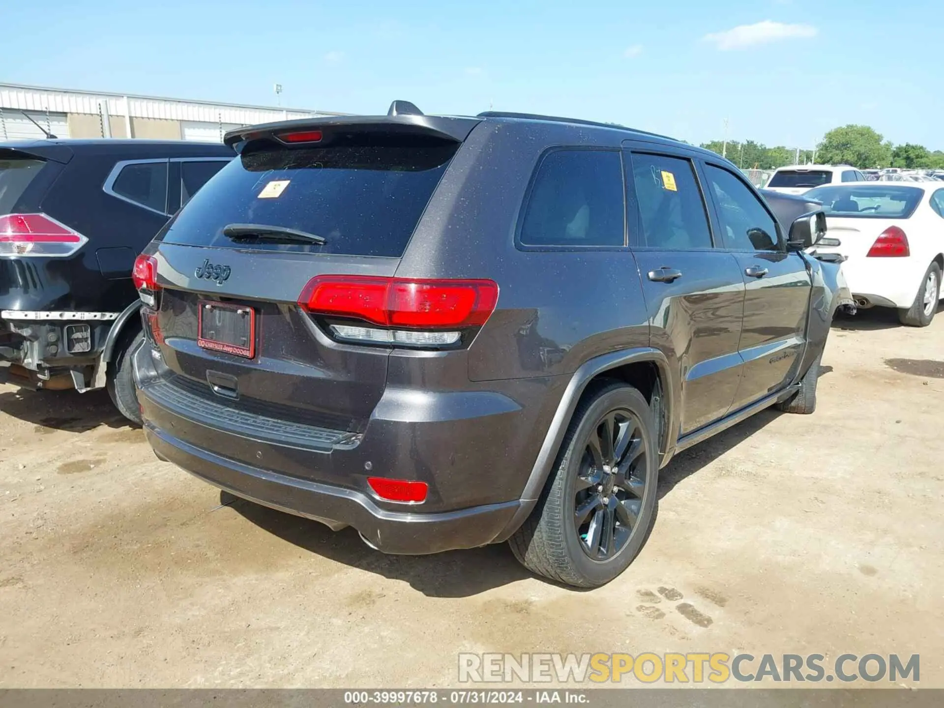 4 Photograph of a damaged car 1C4RJFAG6LC169381 JEEP GRAND CHEROKEE 2020