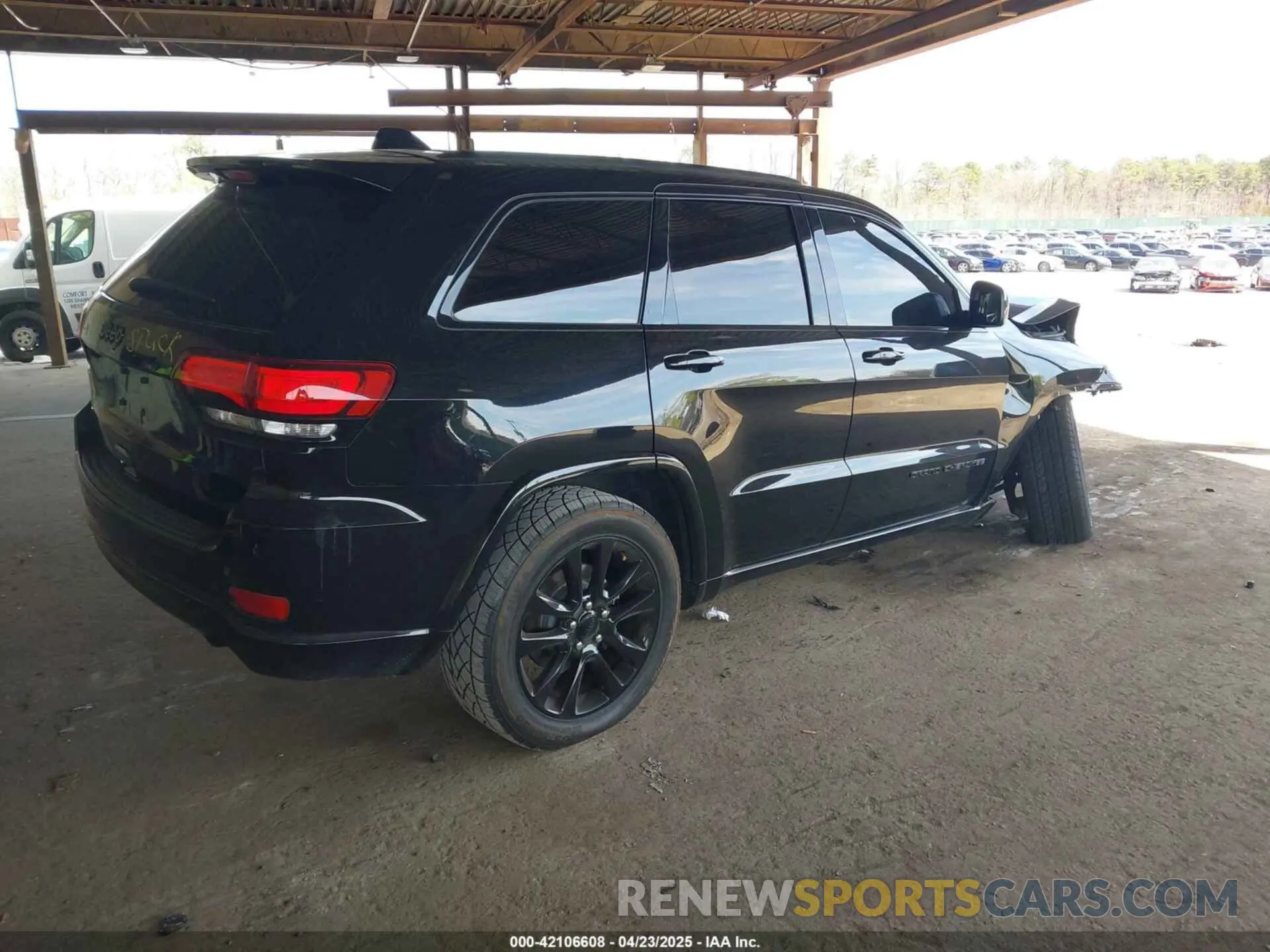 4 Photograph of a damaged car 1C4RJFAG7LC112347 JEEP GRAND CHEROKEE 2020