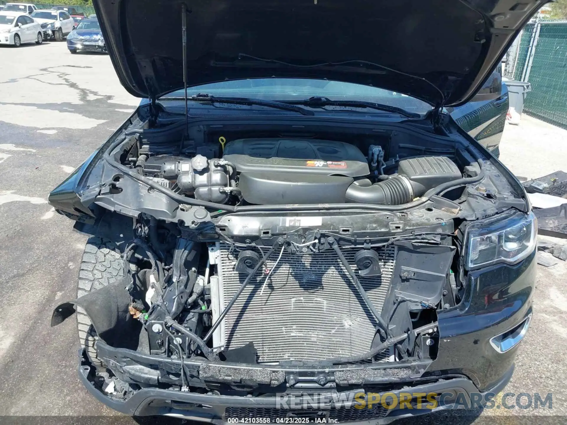 10 Photograph of a damaged car 1C4RJFAG8LC234005 JEEP GRAND CHEROKEE 2020