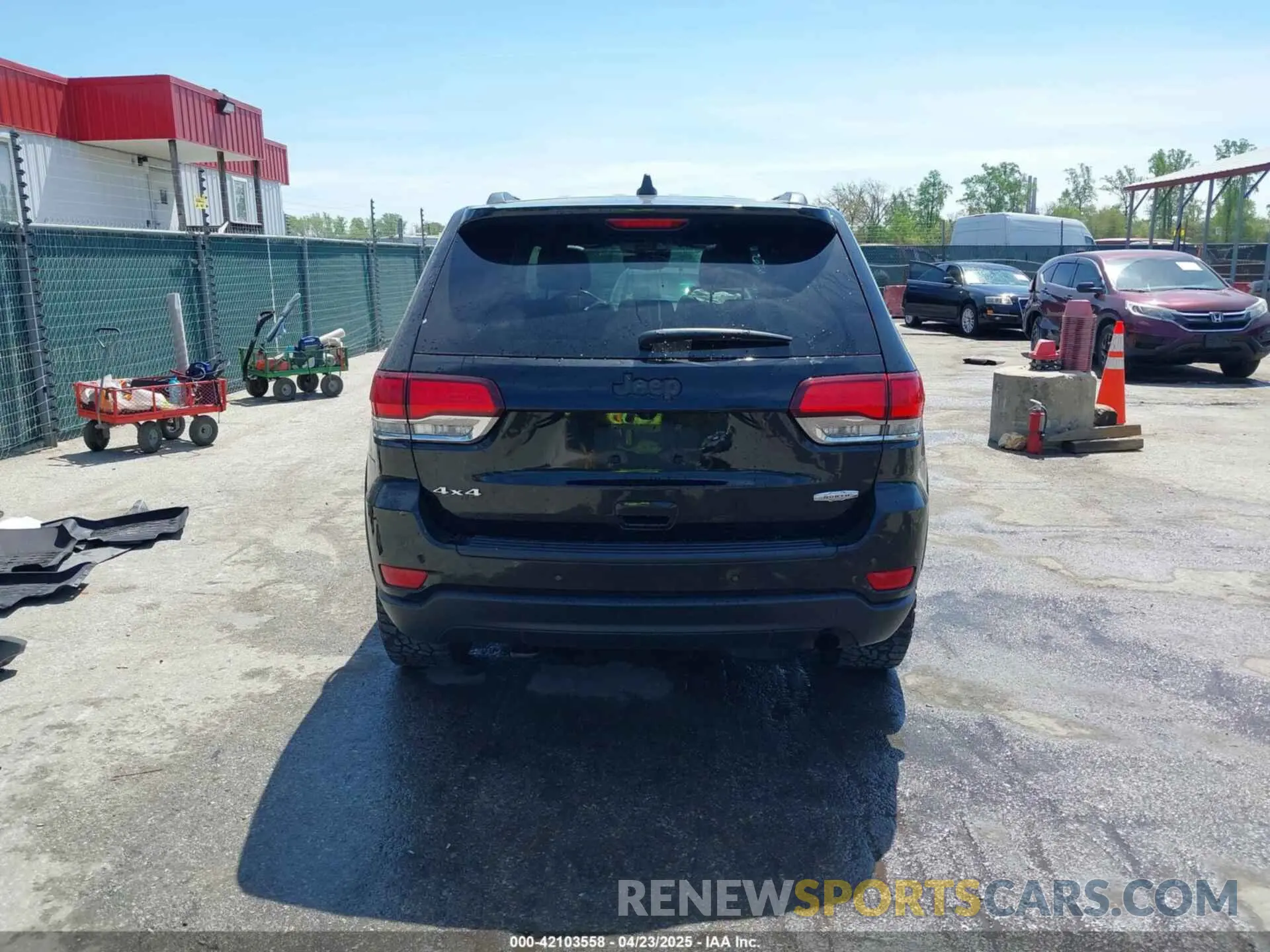 17 Photograph of a damaged car 1C4RJFAG8LC234005 JEEP GRAND CHEROKEE 2020