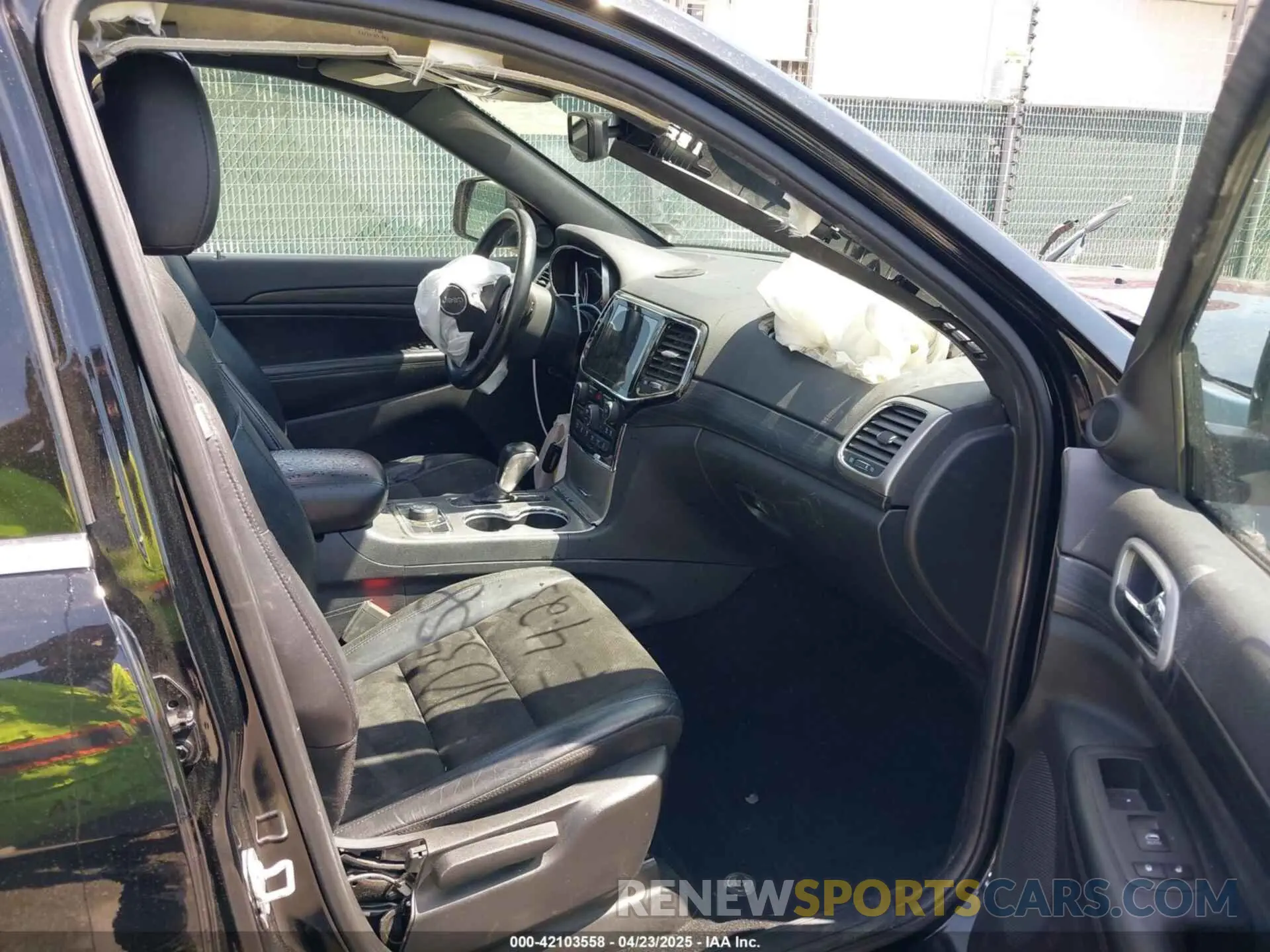 5 Photograph of a damaged car 1C4RJFAG8LC234005 JEEP GRAND CHEROKEE 2020