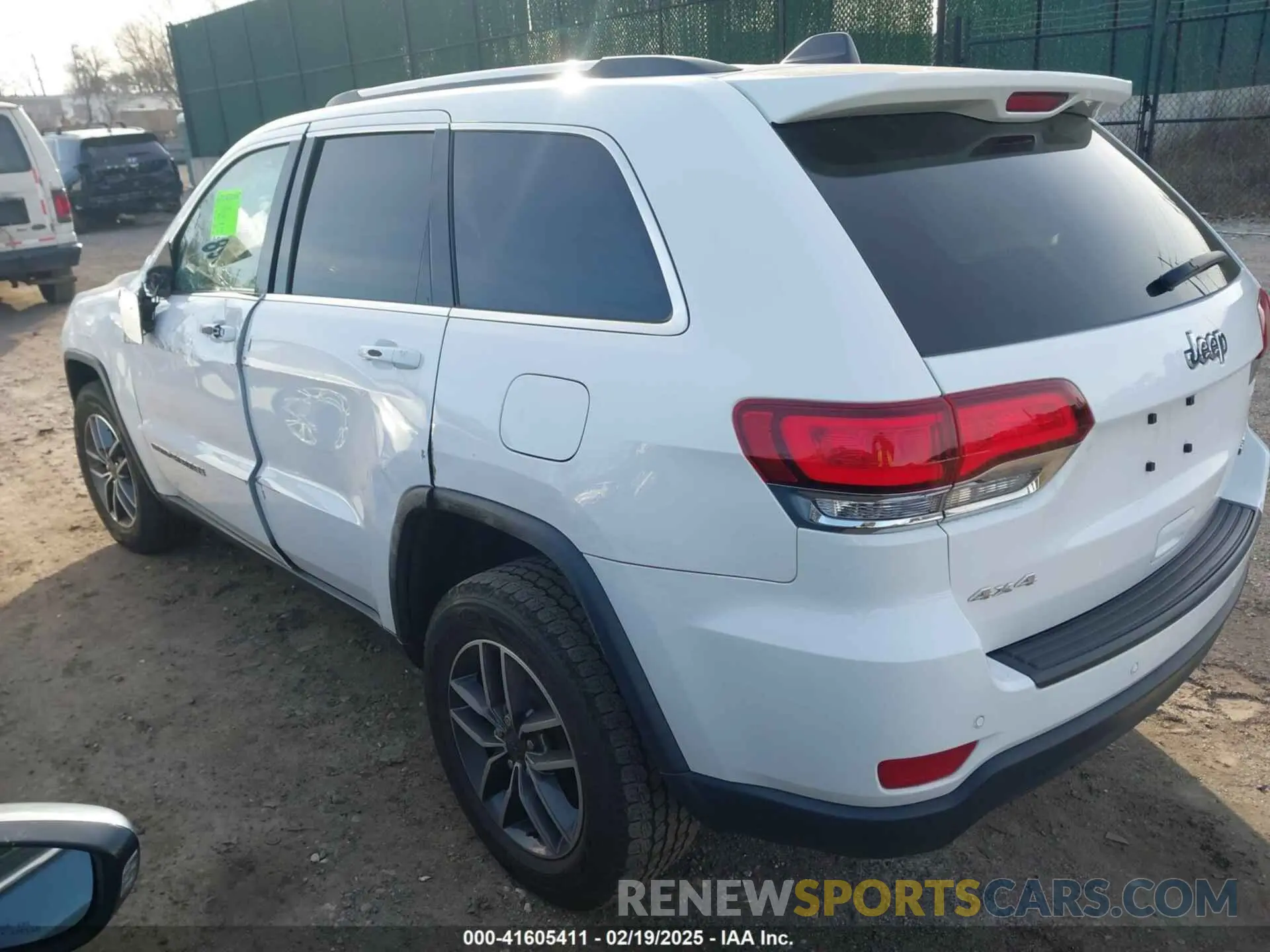 3 Photograph of a damaged car 1C4RJFAG8LC251029 JEEP GRAND CHEROKEE 2020