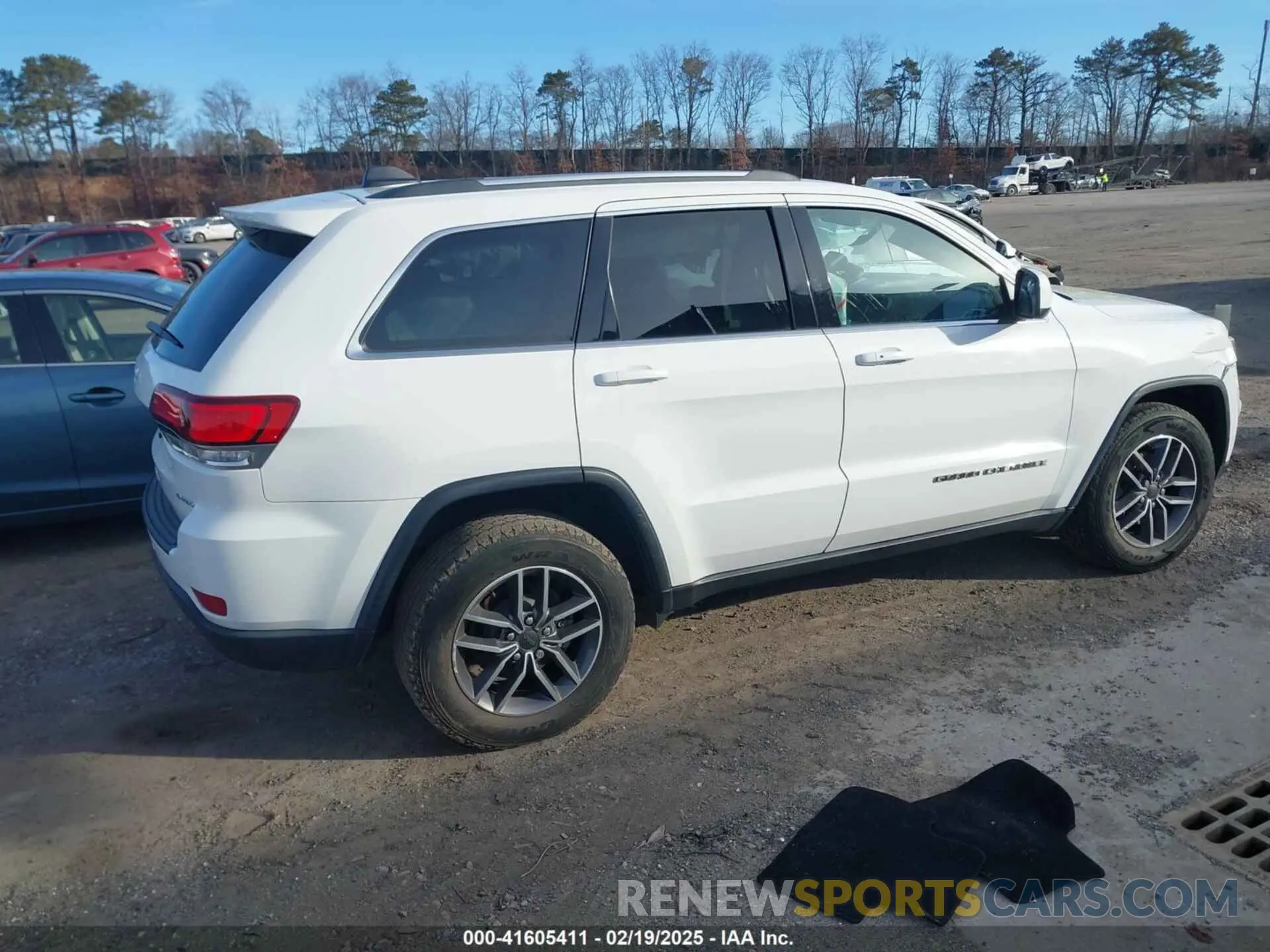 4 Photograph of a damaged car 1C4RJFAG8LC251029 JEEP GRAND CHEROKEE 2020