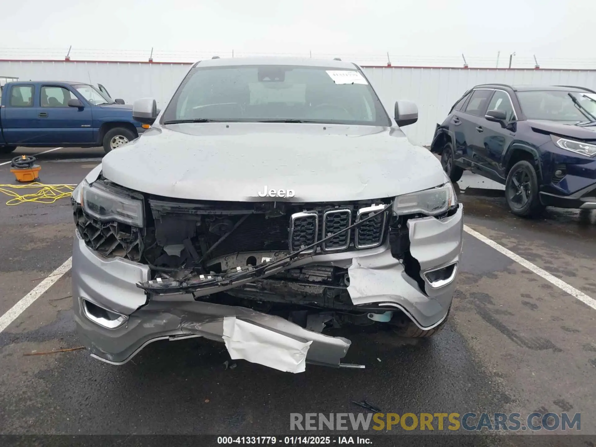 13 Photograph of a damaged car 1C4RJFAG8LC315859 JEEP GRAND CHEROKEE 2020