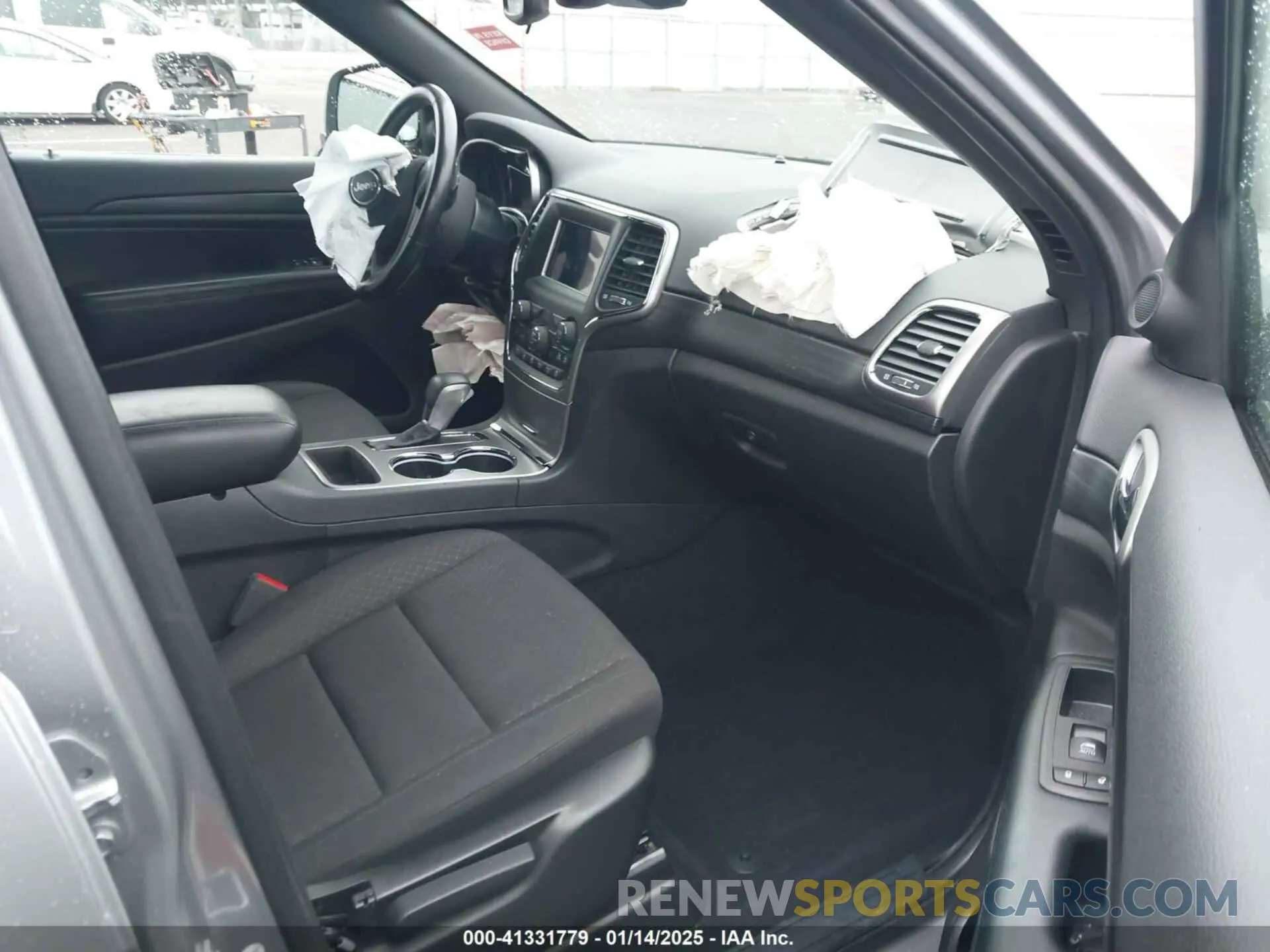 5 Photograph of a damaged car 1C4RJFAG8LC315859 JEEP GRAND CHEROKEE 2020