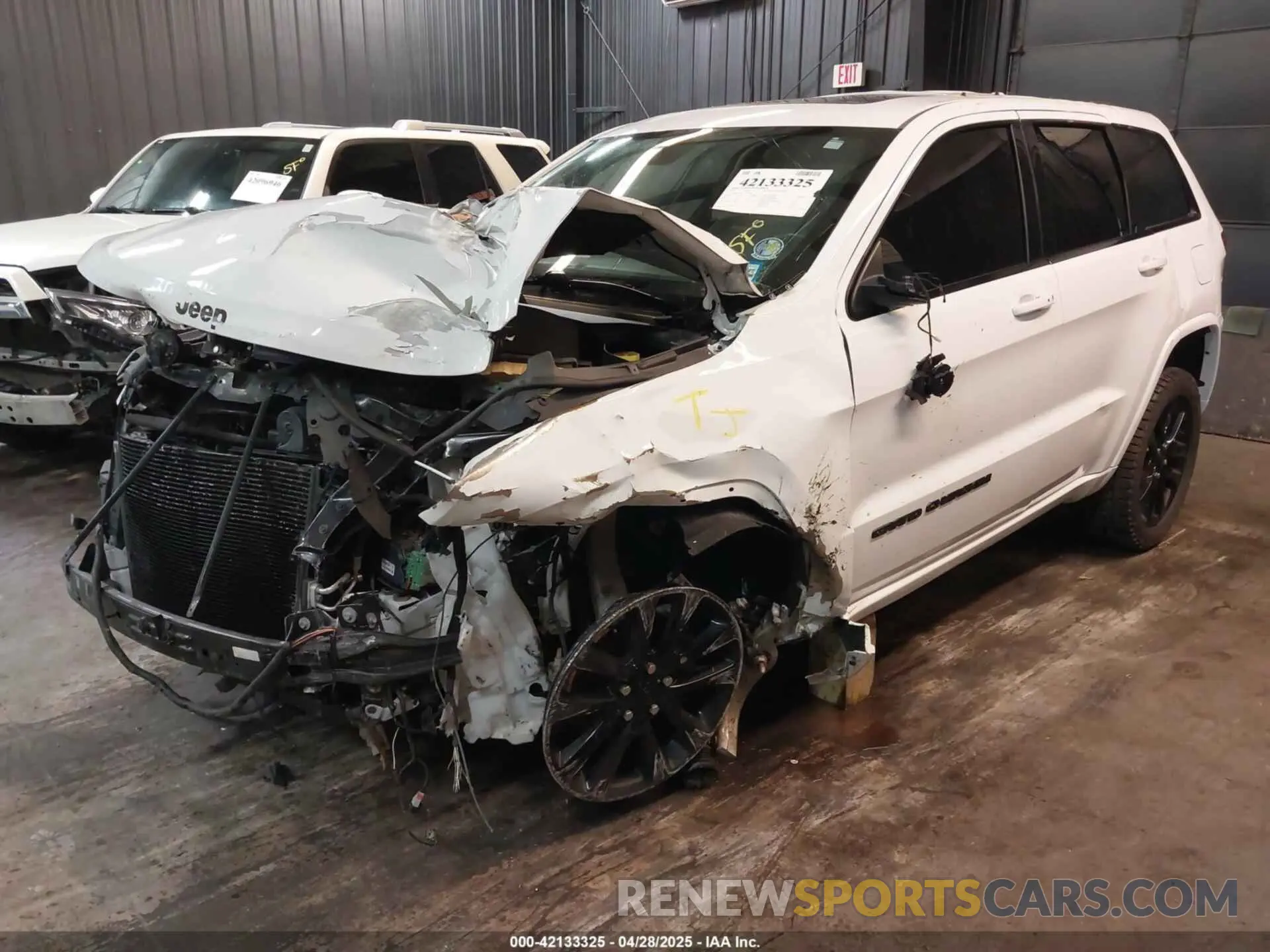 2 Фотография поврежденного автомобиля 1C4RJFAGXLC111399 JEEP GRAND CHEROKEE 2020