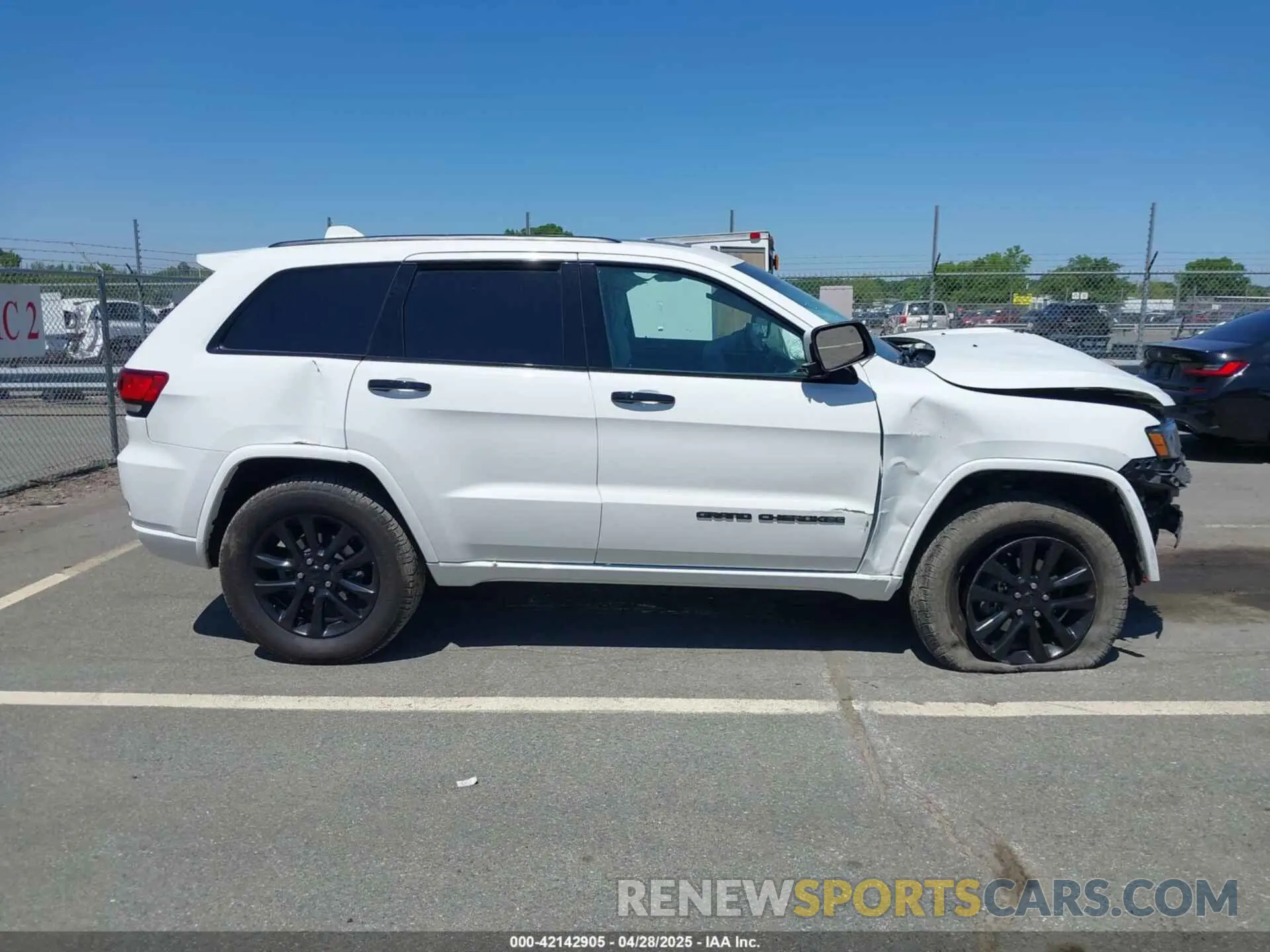 13 Фотография поврежденного автомобиля 1C4RJFAGXLC199564 JEEP GRAND CHEROKEE 2020