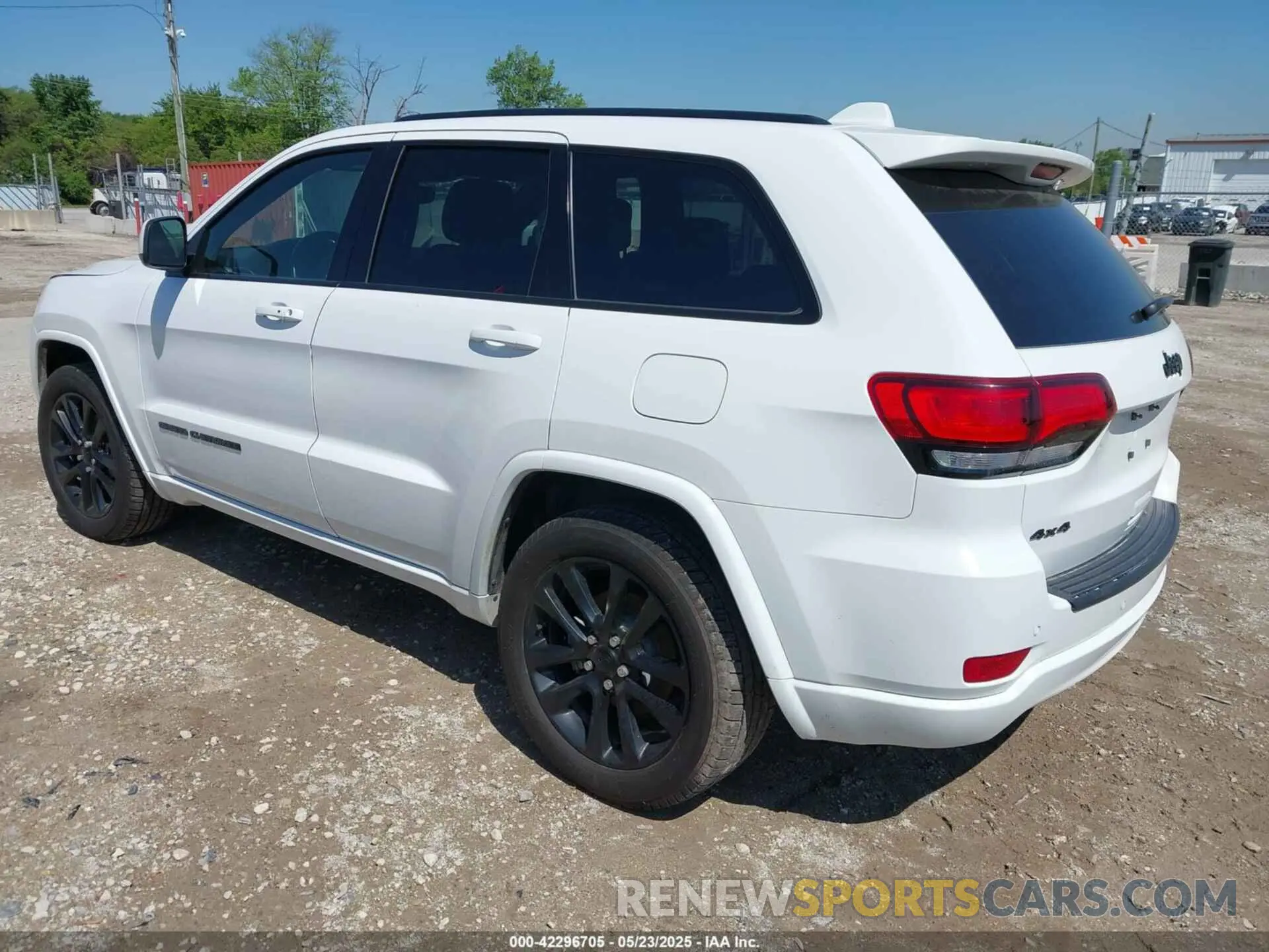3 Фотография поврежденного автомобиля 1C4RJFAGXLC271279 JEEP GRAND CHEROKEE 2020
