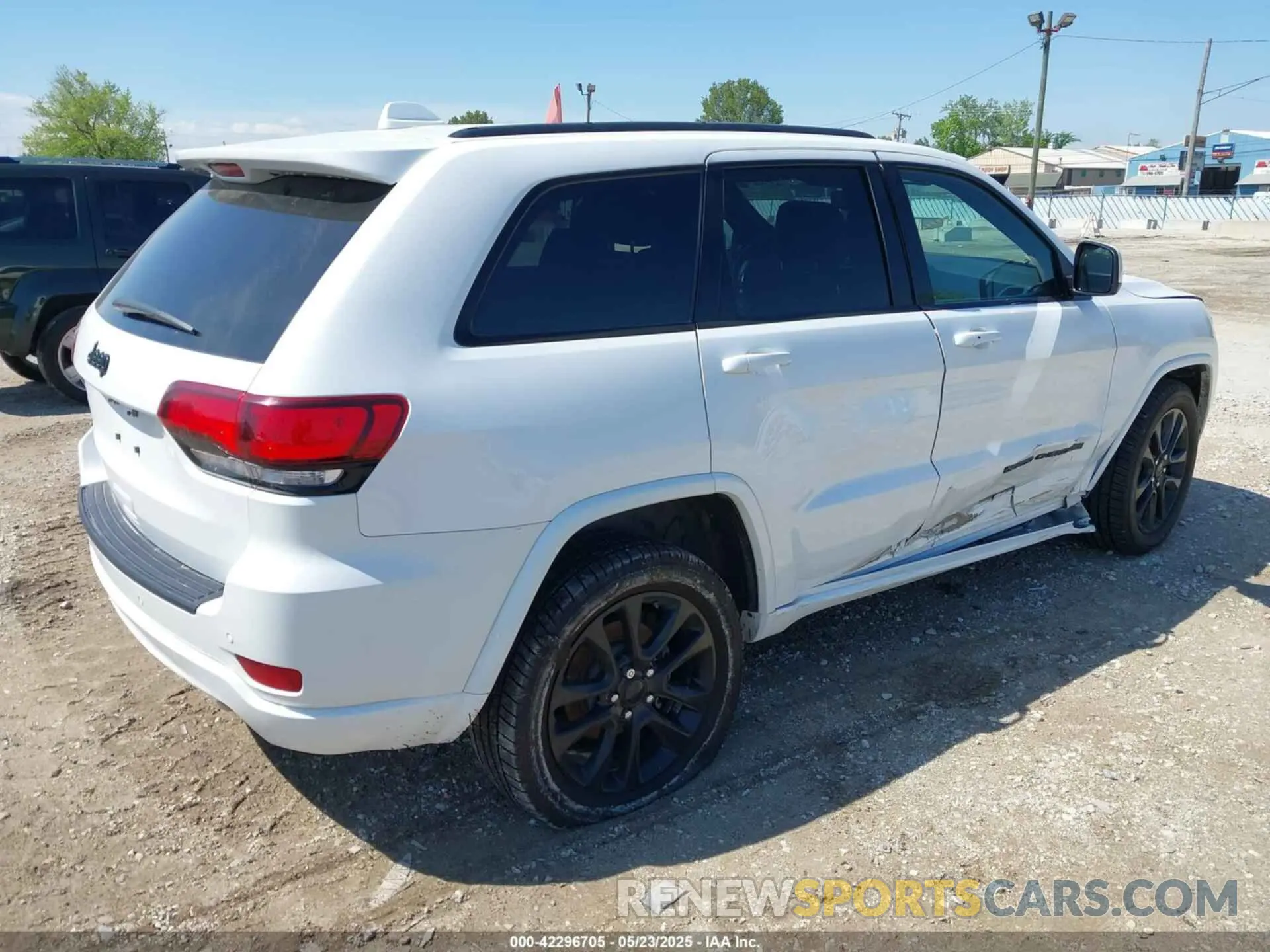 4 Фотография поврежденного автомобиля 1C4RJFAGXLC271279 JEEP GRAND CHEROKEE 2020