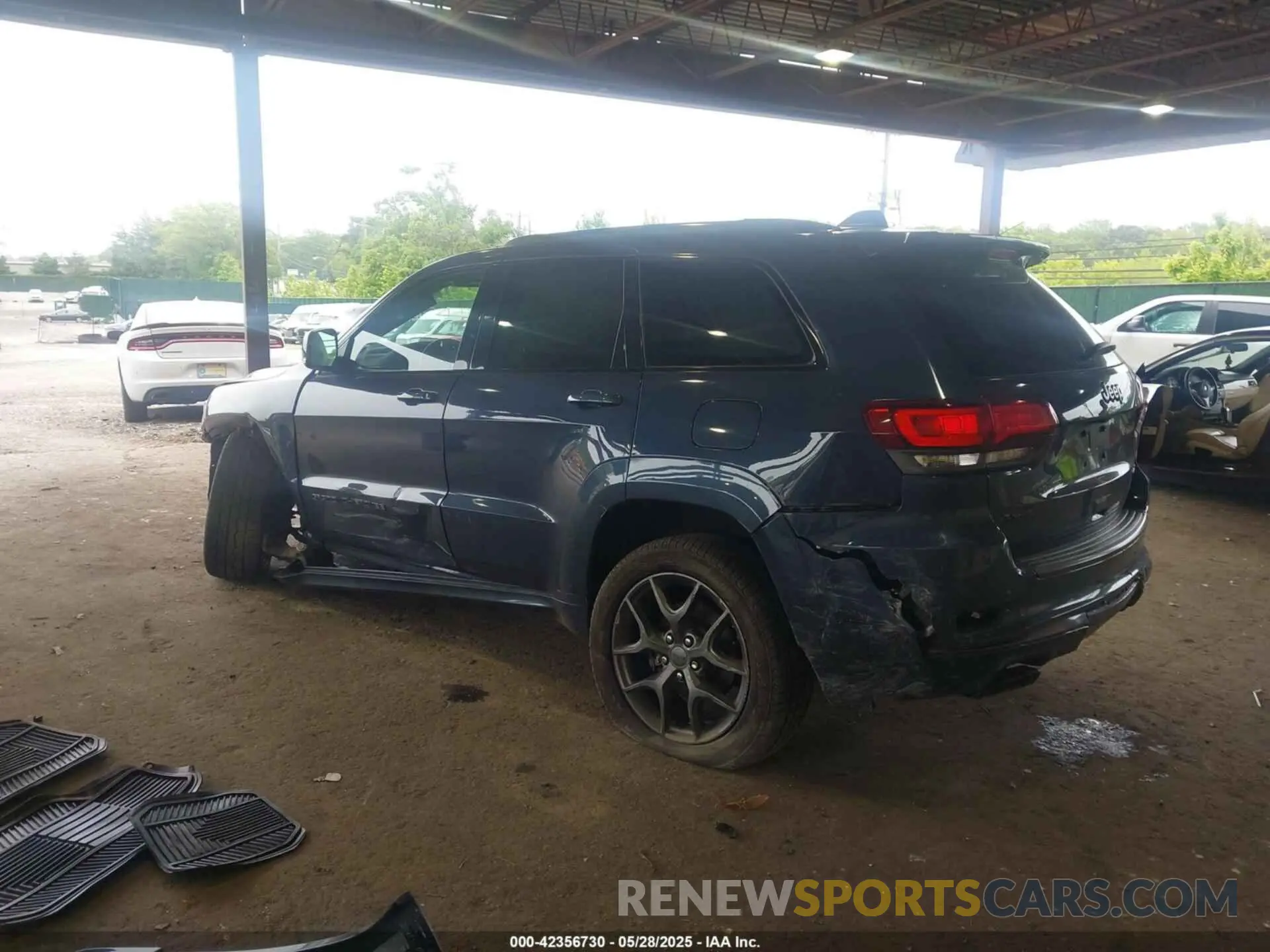 3 Photograph of a damaged car 1C4RJFBG0LC143499 JEEP GRAND CHEROKEE 2020