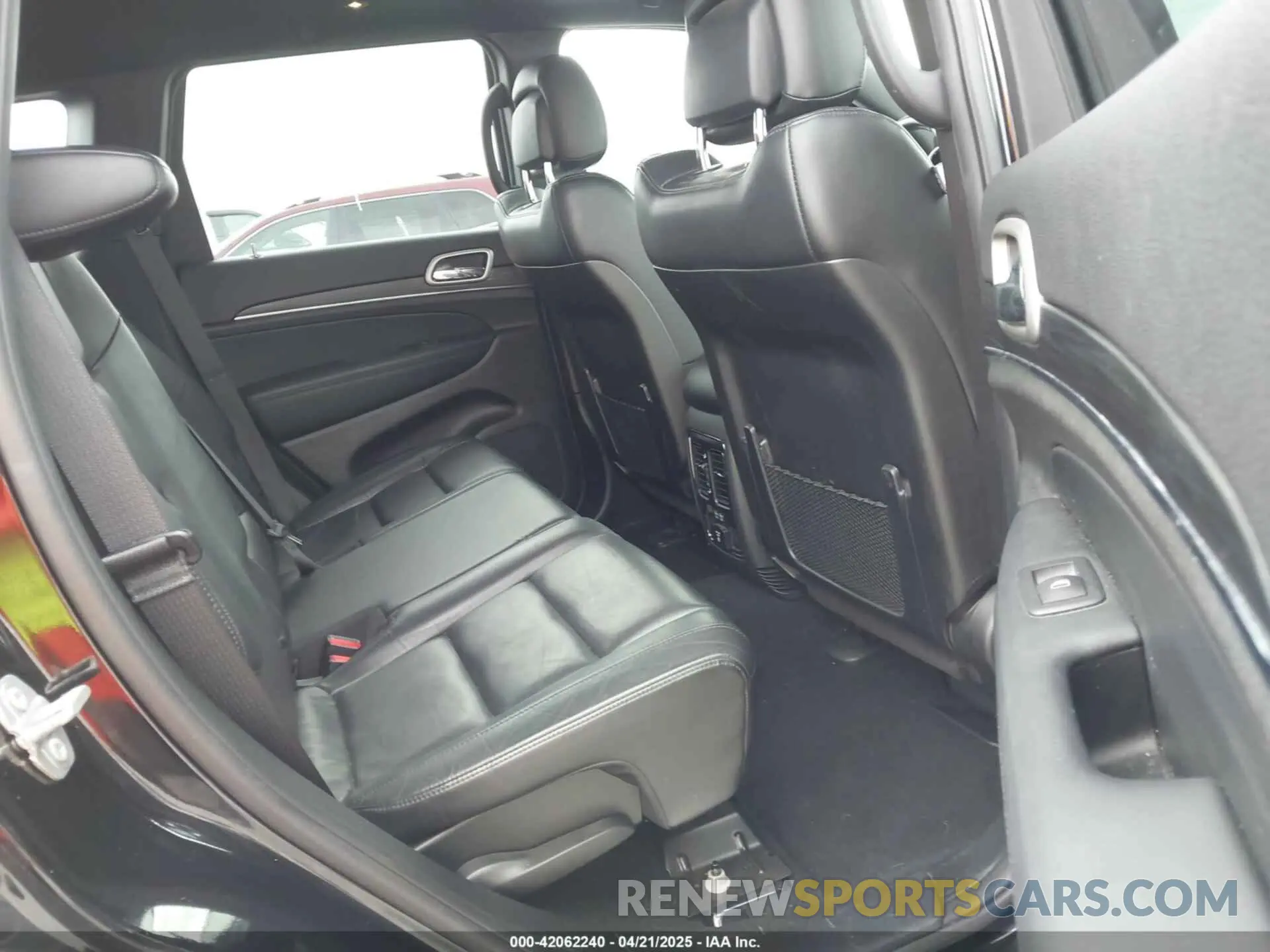 8 Фотография поврежденного автомобиля 1C4RJFBG0LC255834 JEEP GRAND CHEROKEE 2020