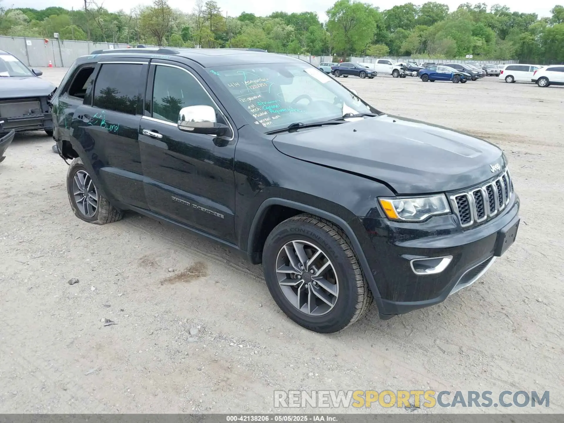 1 Photograph of a damaged car 1C4RJFBG0LC332847 JEEP GRAND CHEROKEE 2020