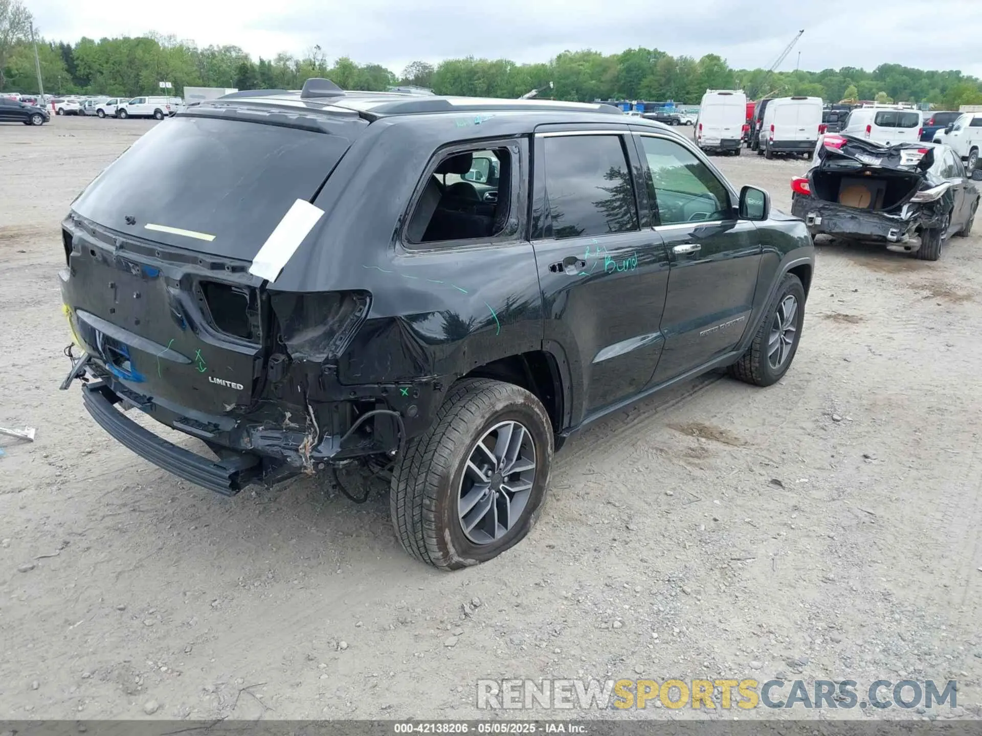 4 Photograph of a damaged car 1C4RJFBG0LC332847 JEEP GRAND CHEROKEE 2020
