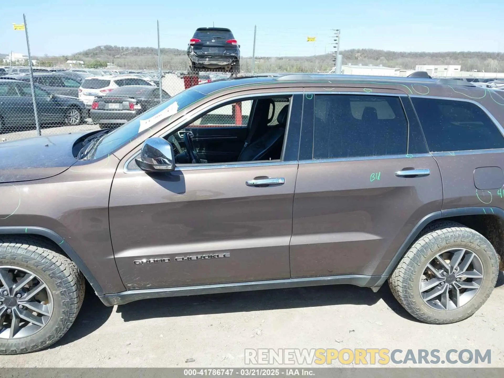 15 Photograph of a damaged car 1C4RJFBG1LC300117 JEEP GRAND CHEROKEE 2020