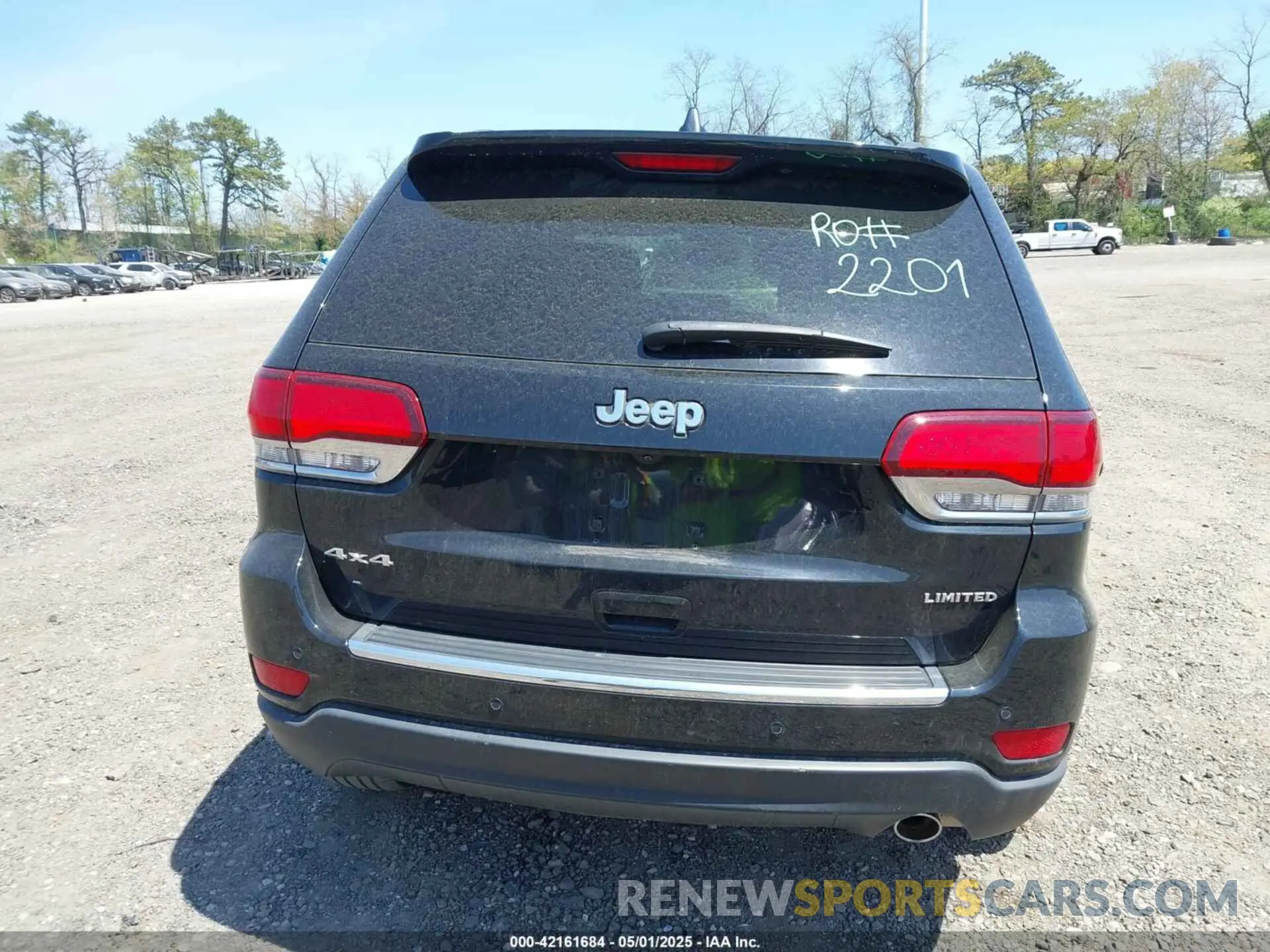 16 Photograph of a damaged car 1C4RJFBG1LC386545 JEEP GRAND CHEROKEE 2020